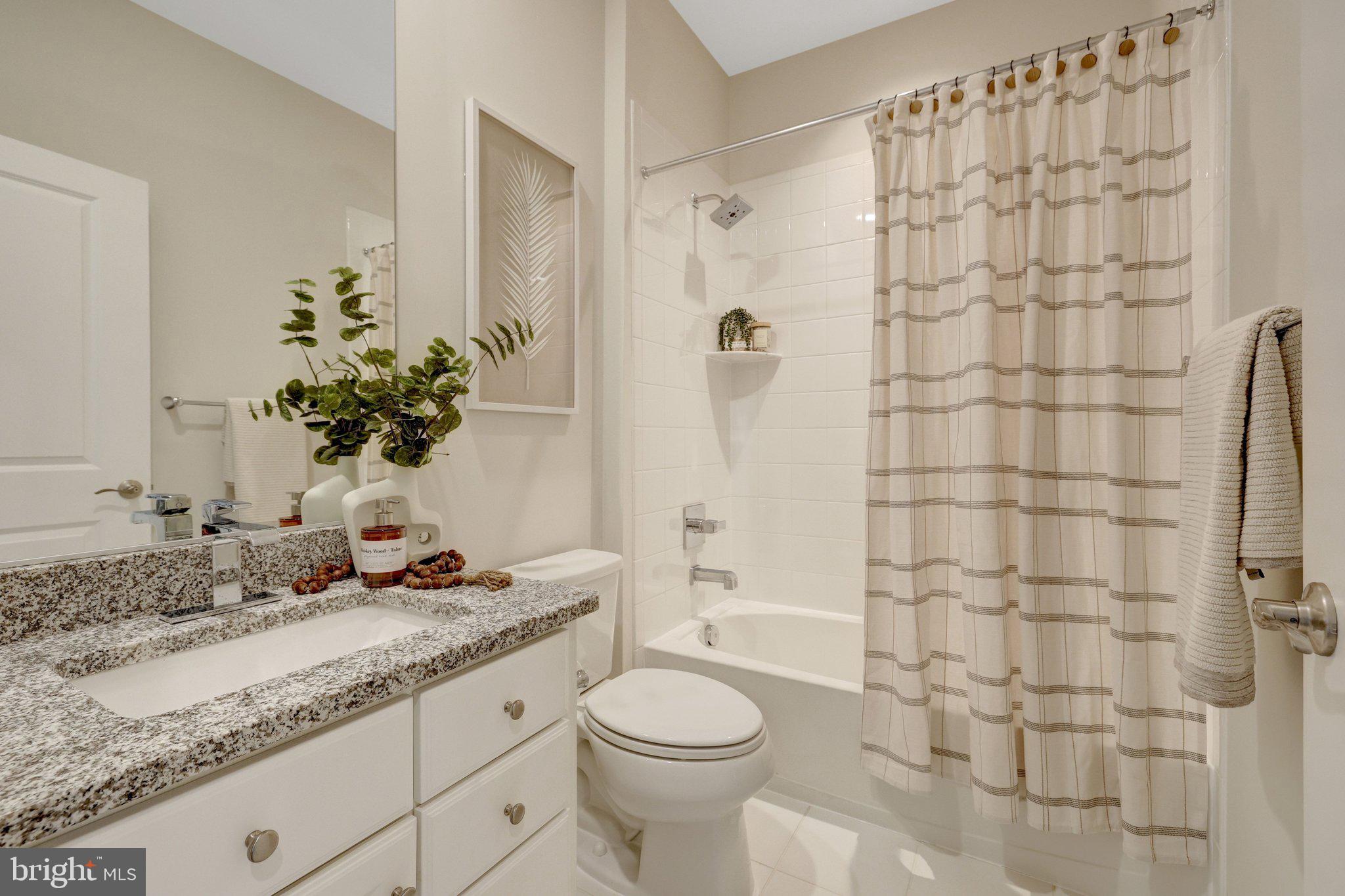 METRO ROW - Residential