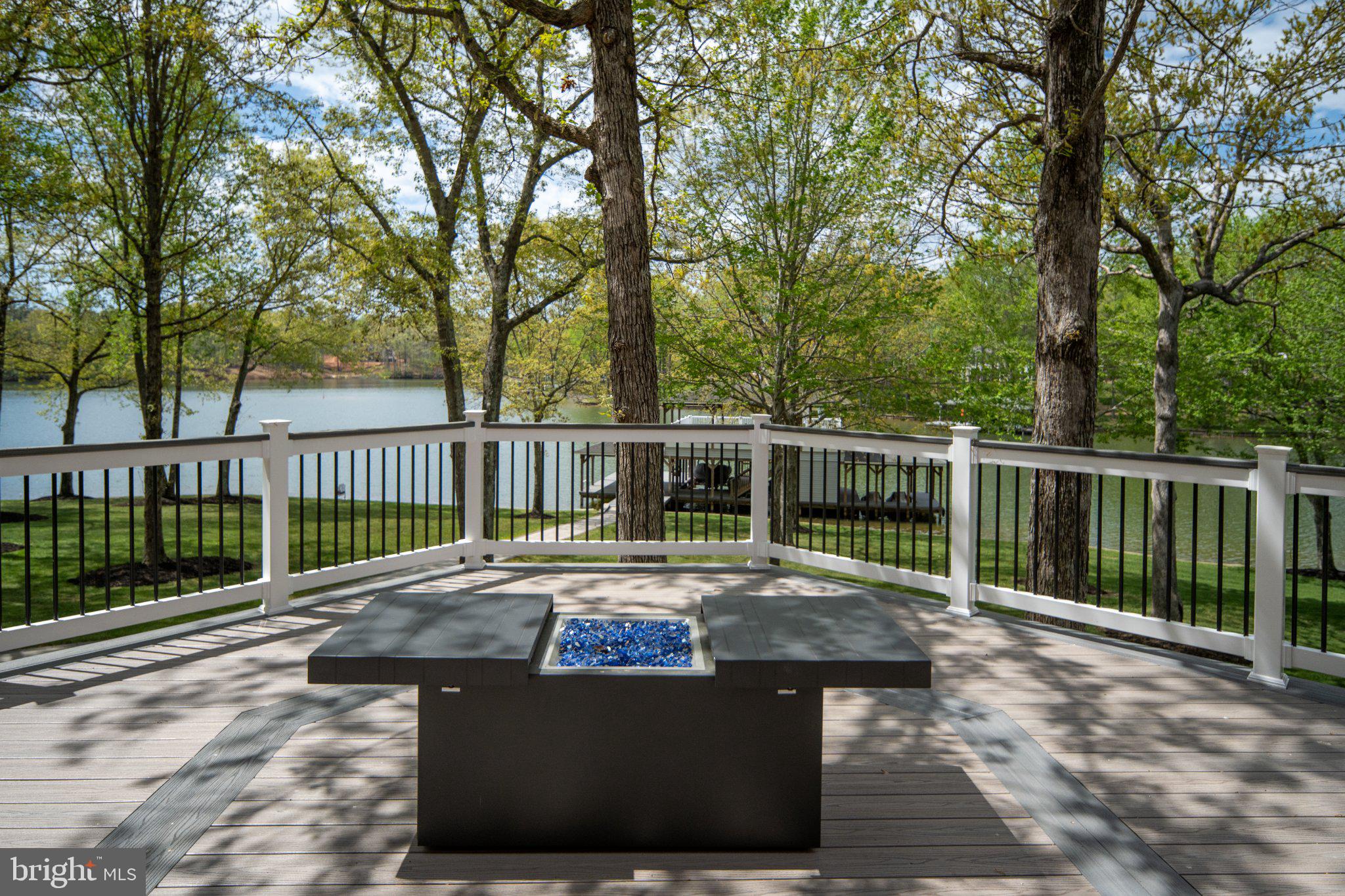 WYNDEMERE - Residential