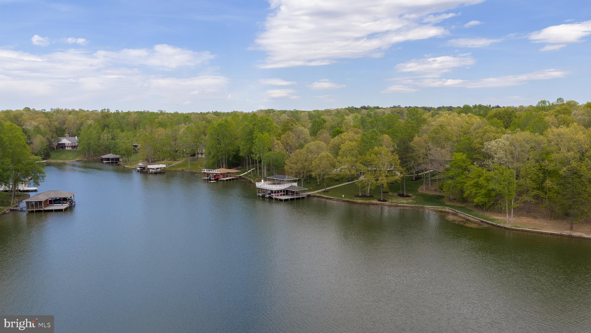 WYNDEMERE - Residential