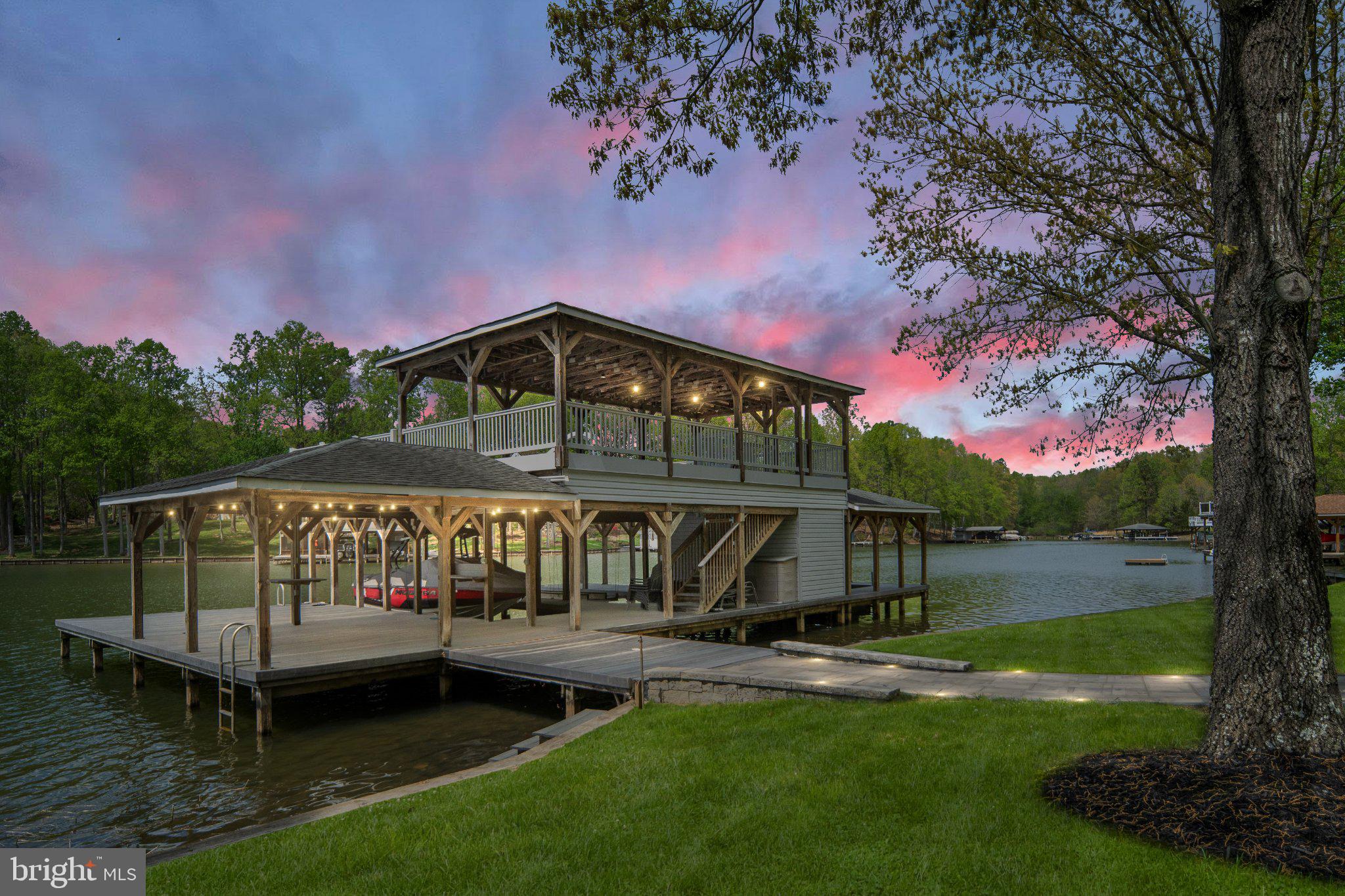 WYNDEMERE - Residential