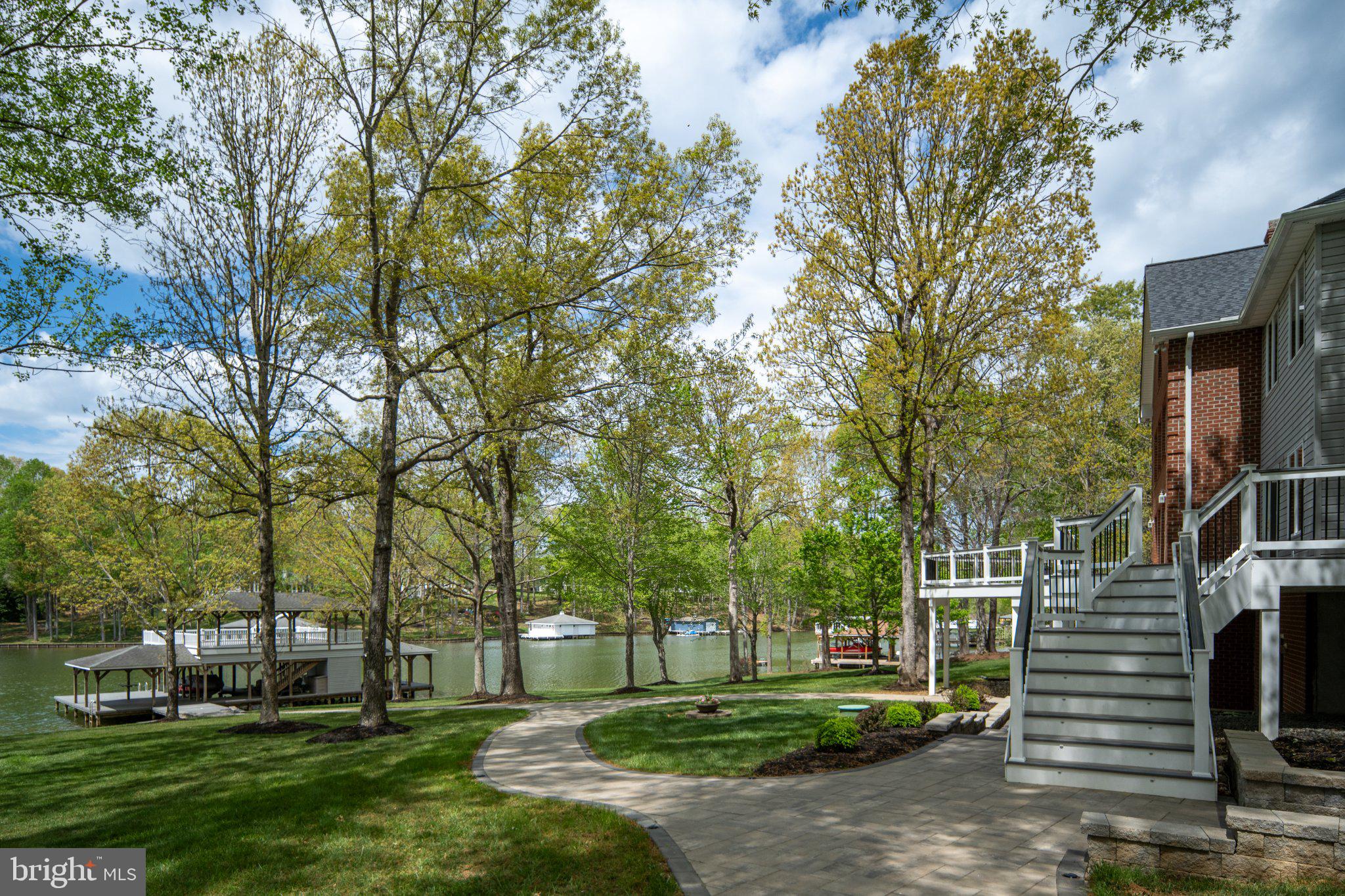 WYNDEMERE - Residential