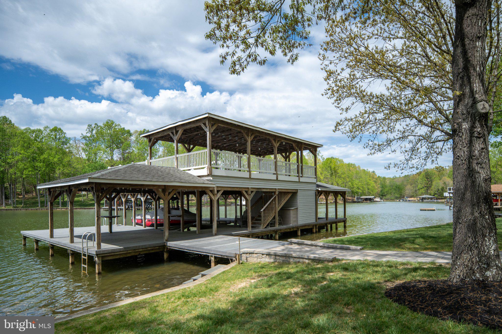 WYNDEMERE - Residential