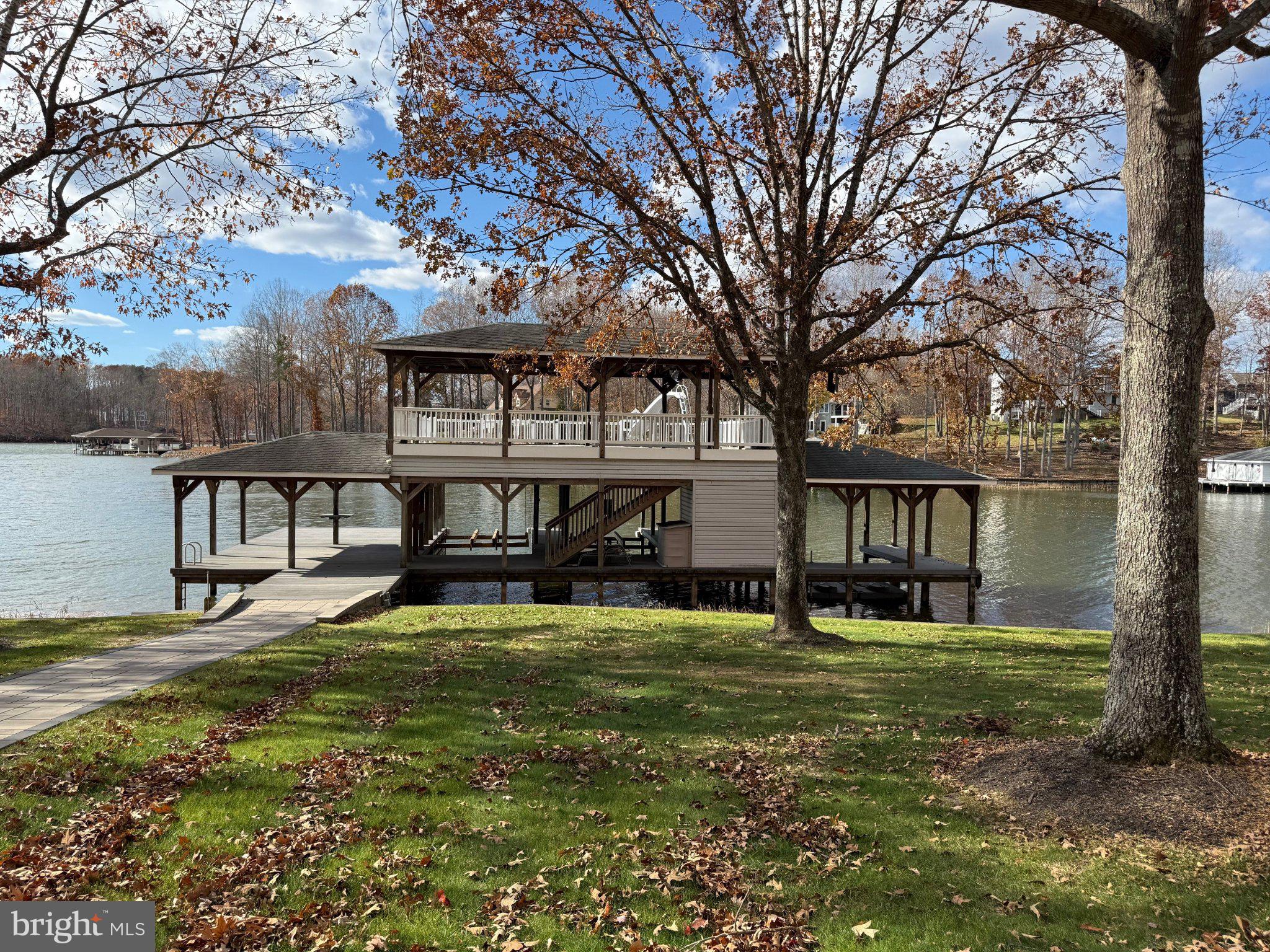 WYNDEMERE - Residential