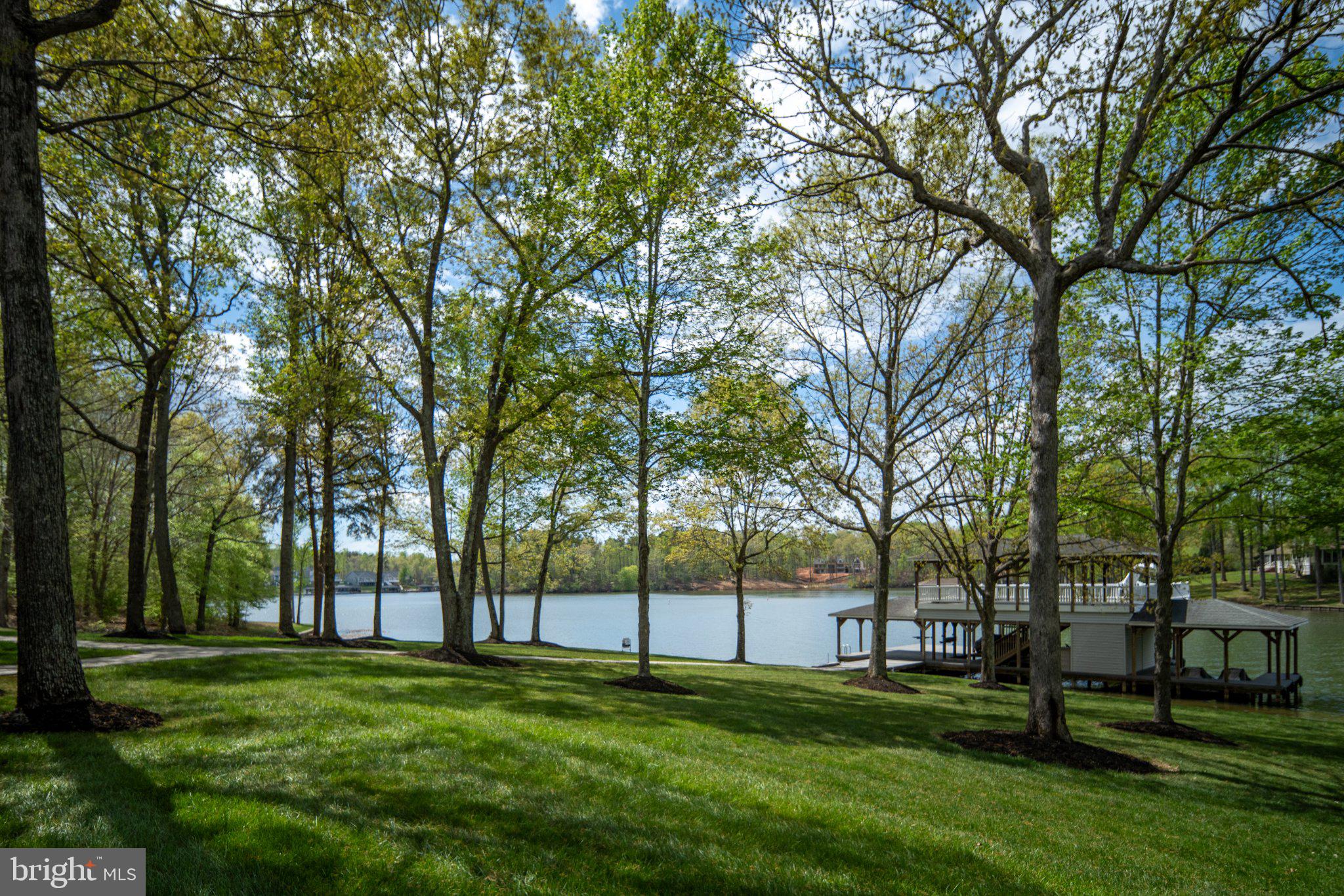 WYNDEMERE - Residential