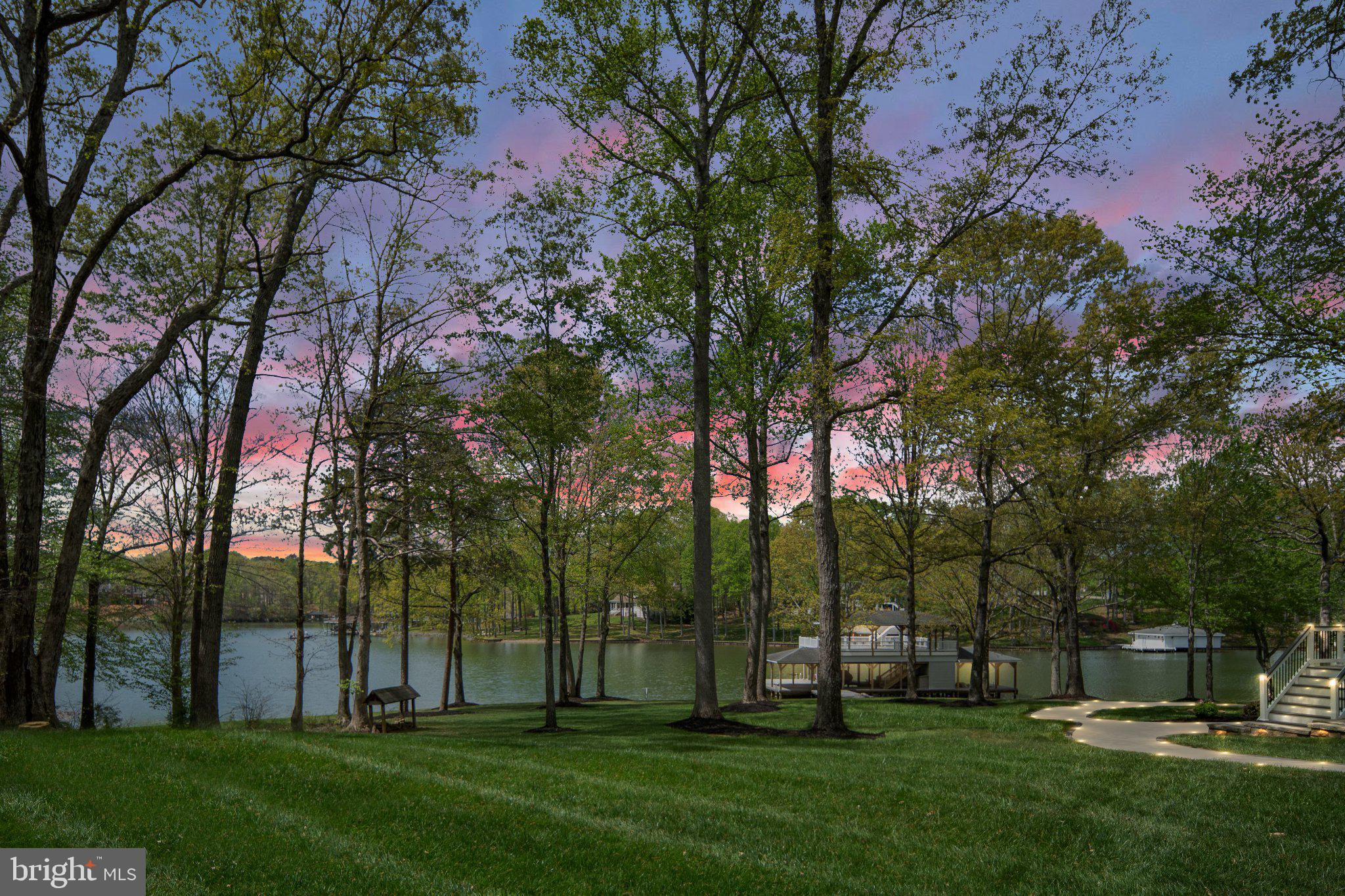 WYNDEMERE - Residential