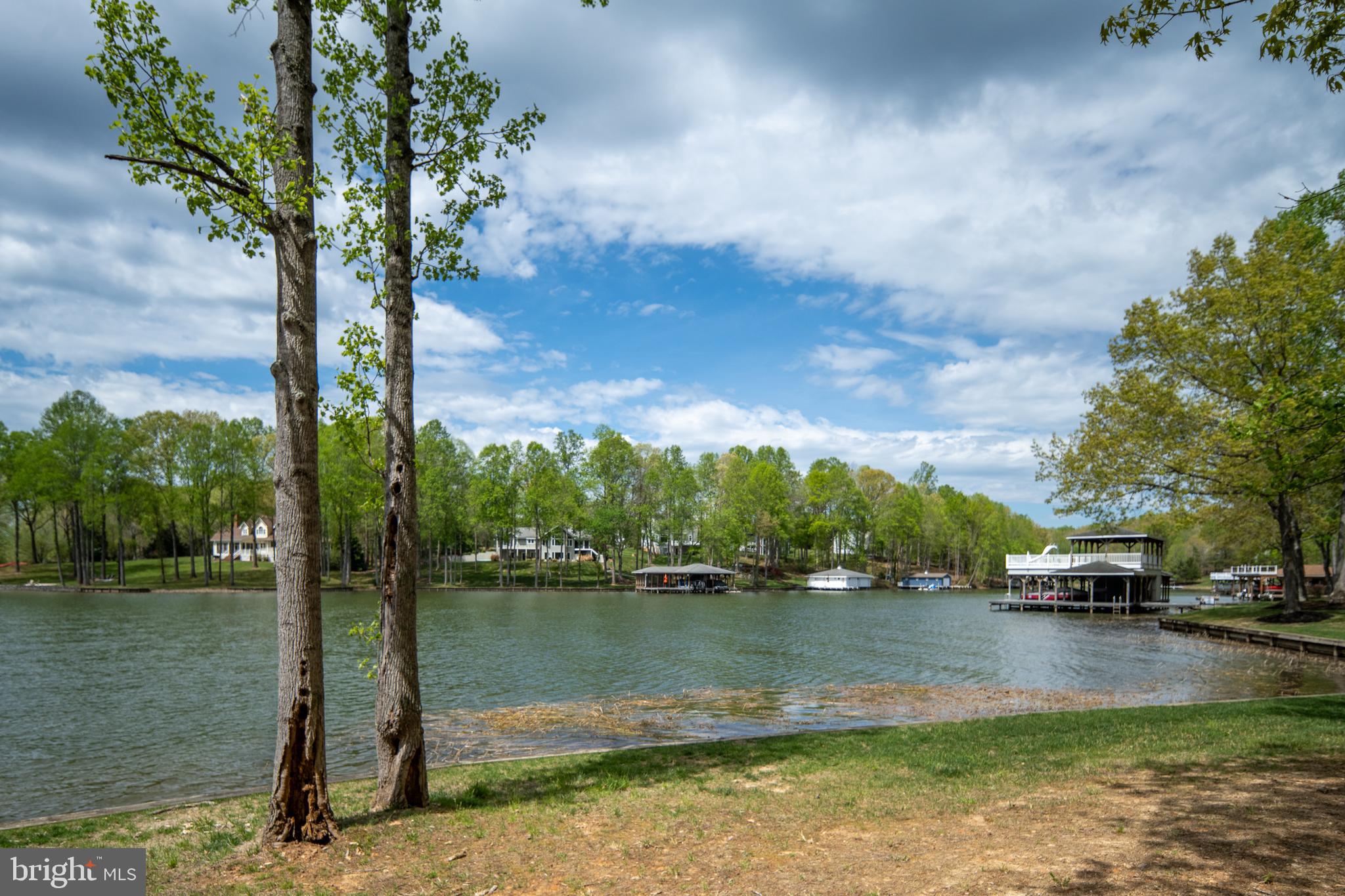 WYNDEMERE - Residential