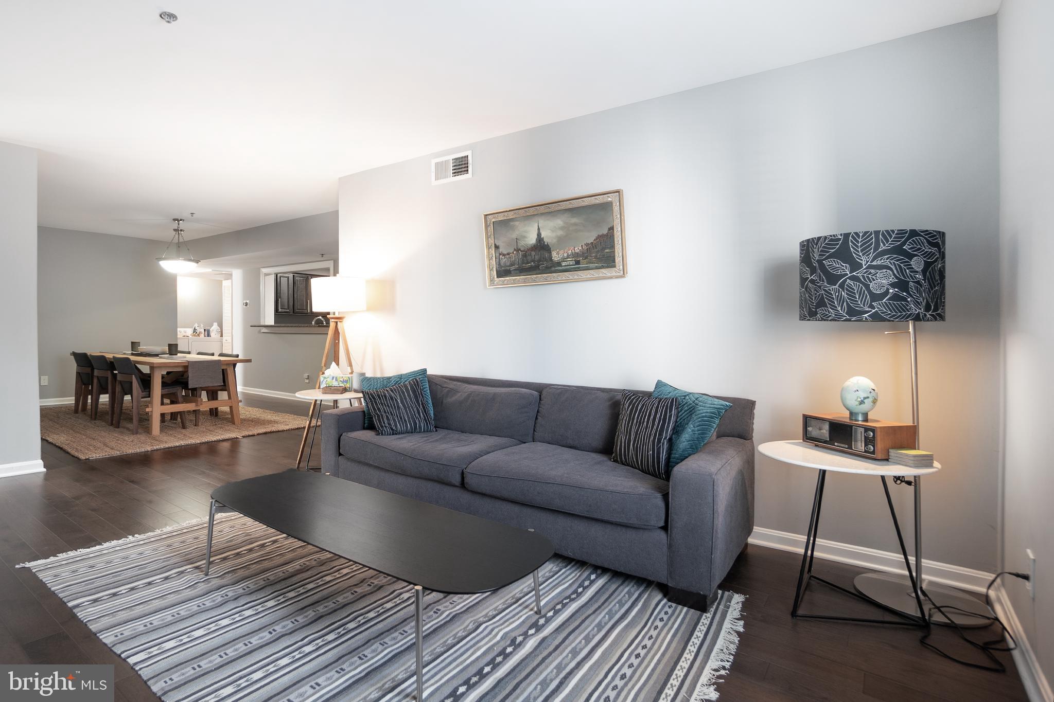 FOUR WINDS AT OAKTON - Residential