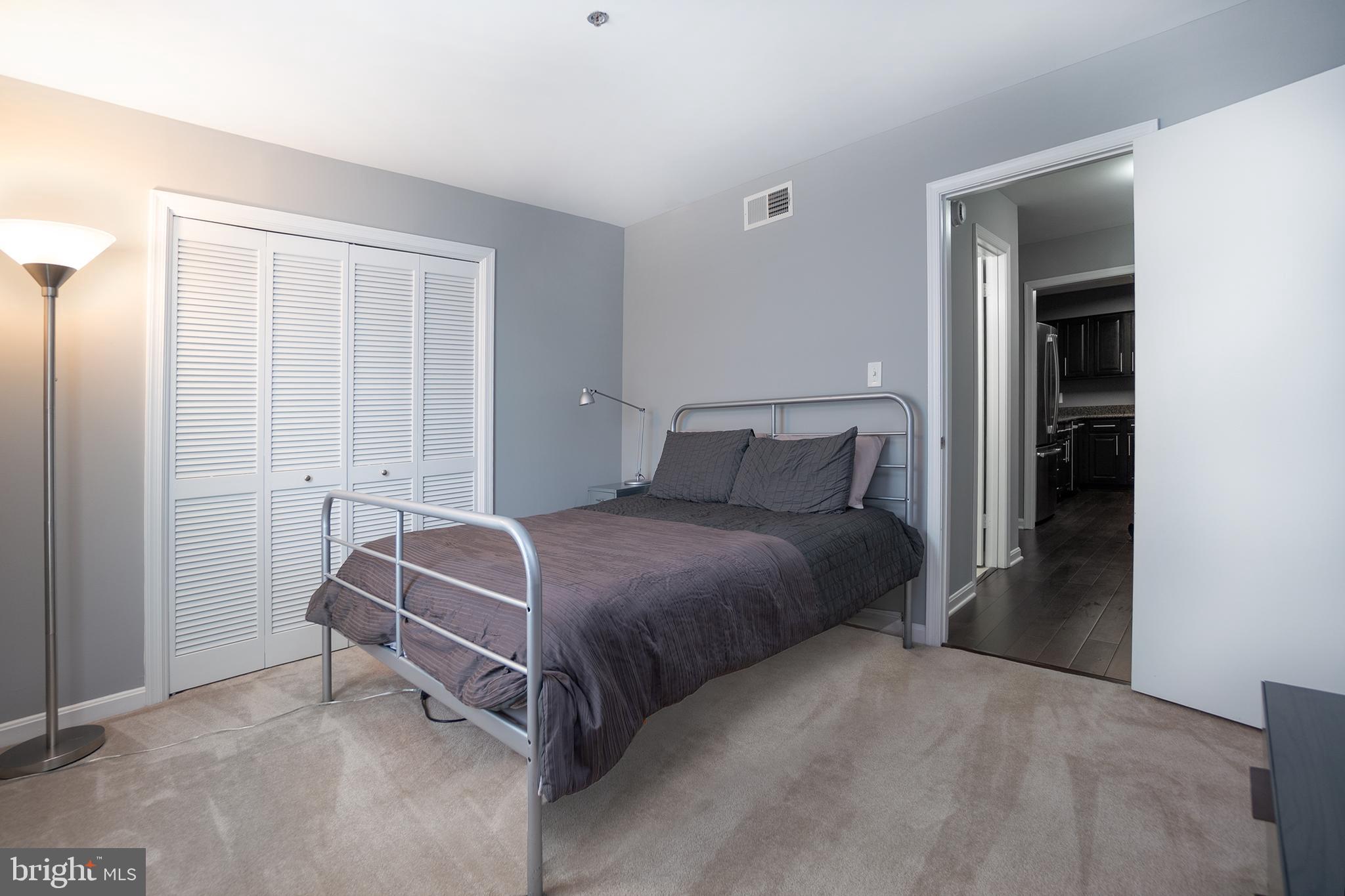 FOUR WINDS AT OAKTON - Residential