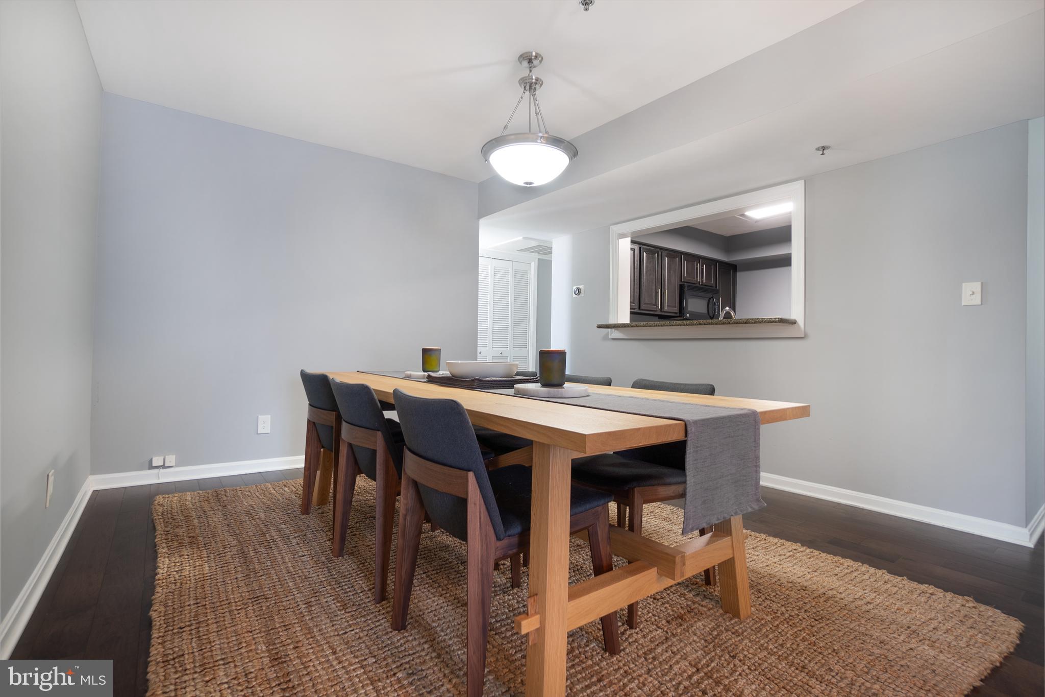 FOUR WINDS AT OAKTON - Residential