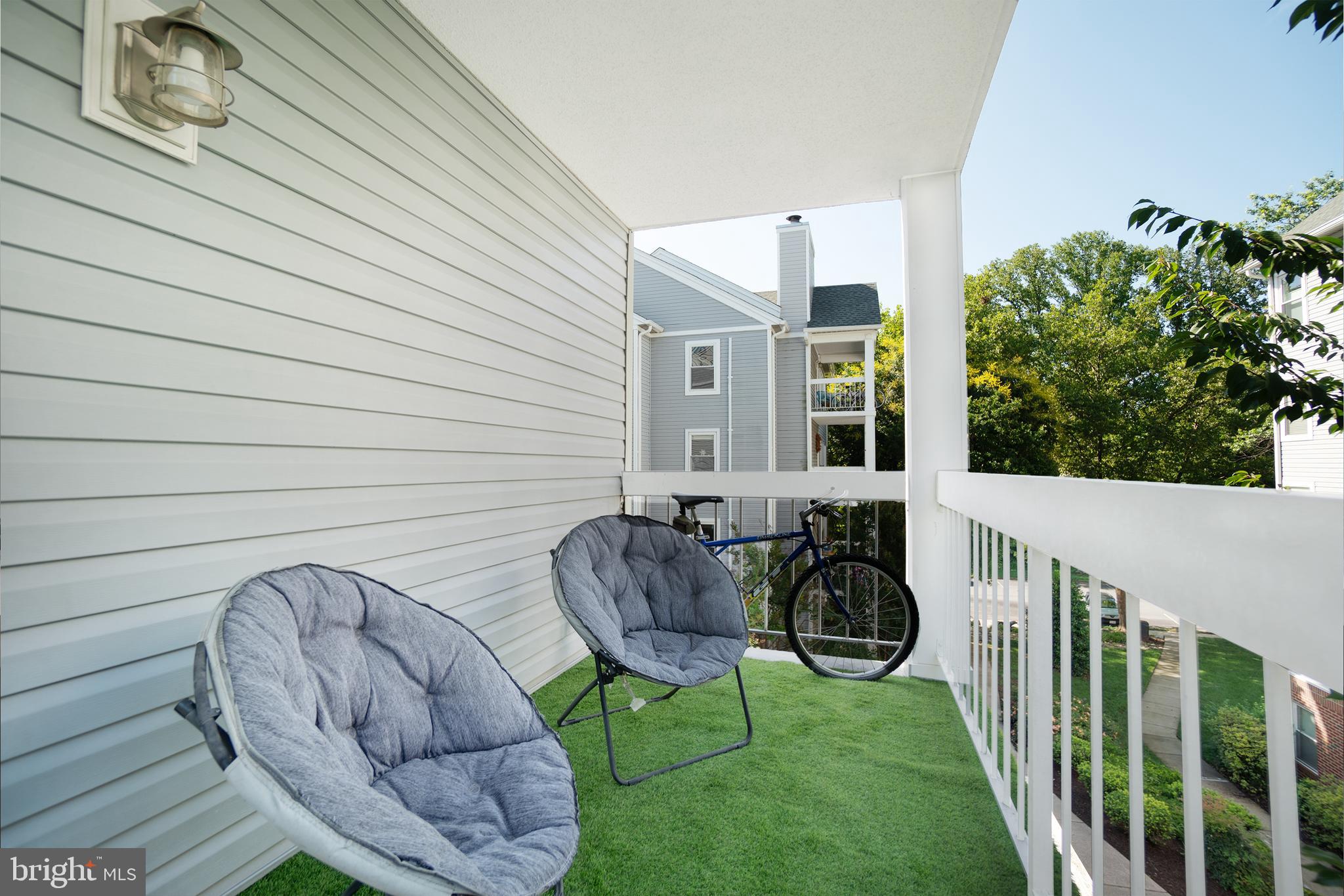 FOUR WINDS AT OAKTON - Residential