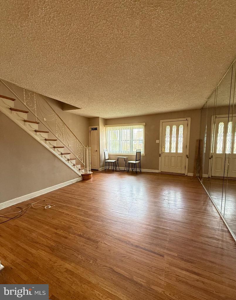 4240 SHEFFIELD AVENUE