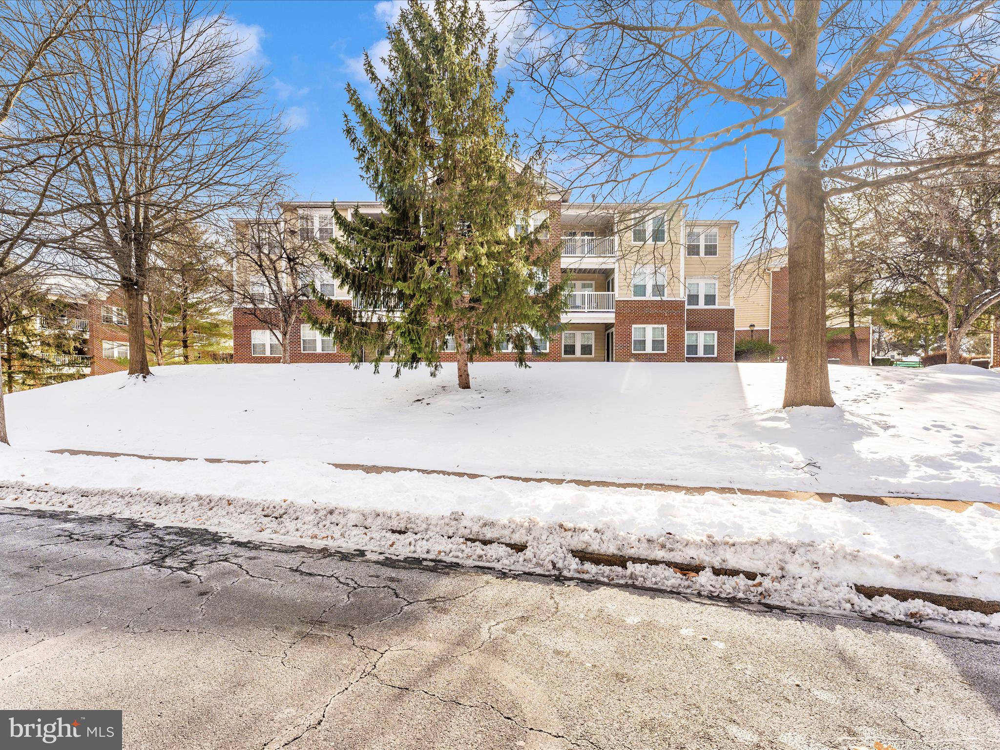 LAKETREE - Residential