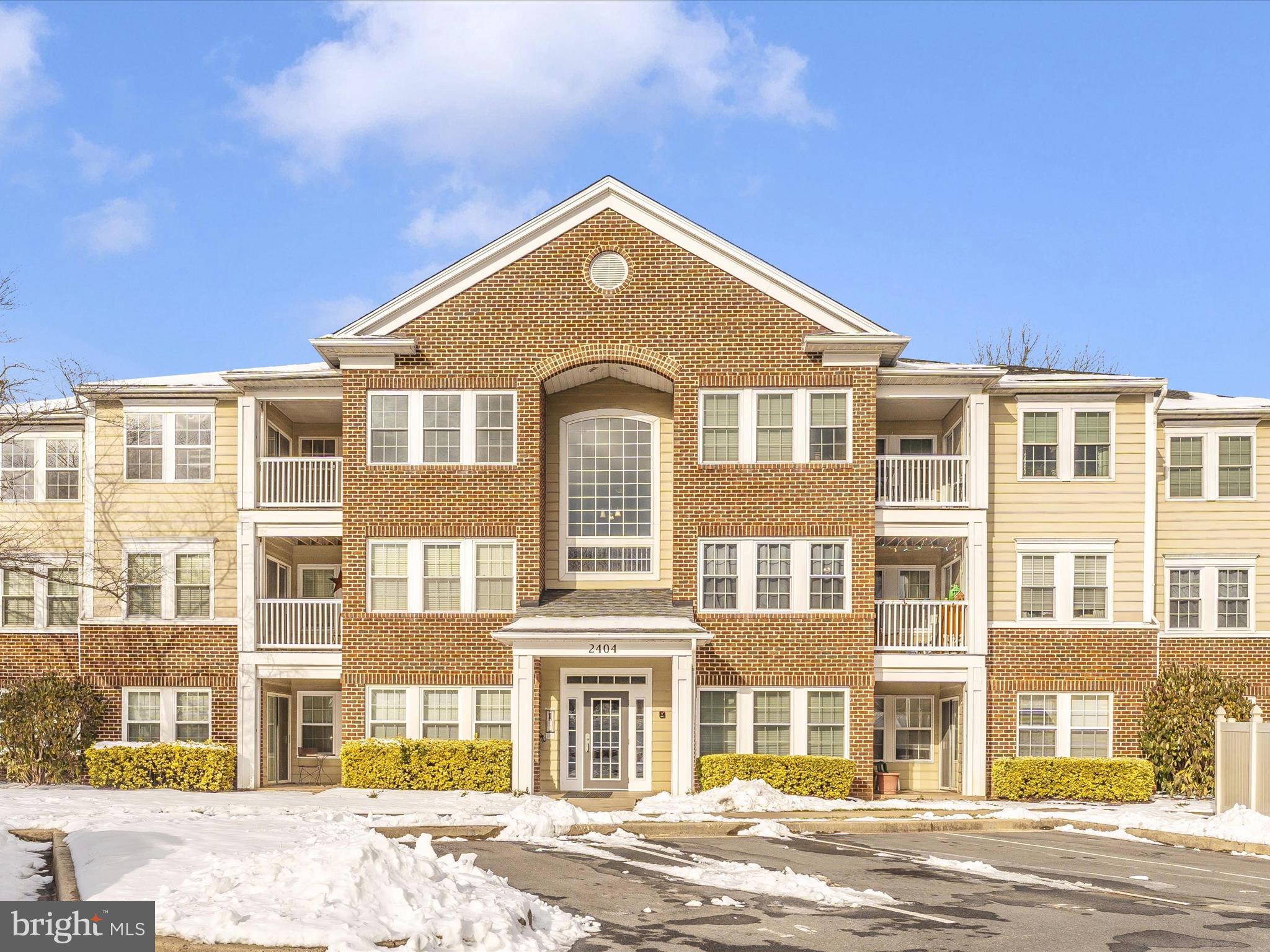 LAKETREE - Residential