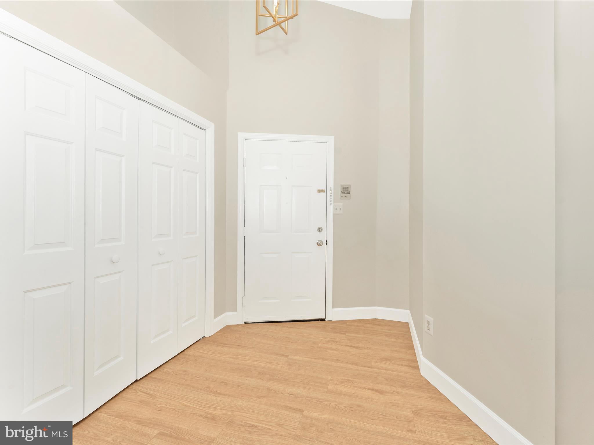 LAKETREE - Residential