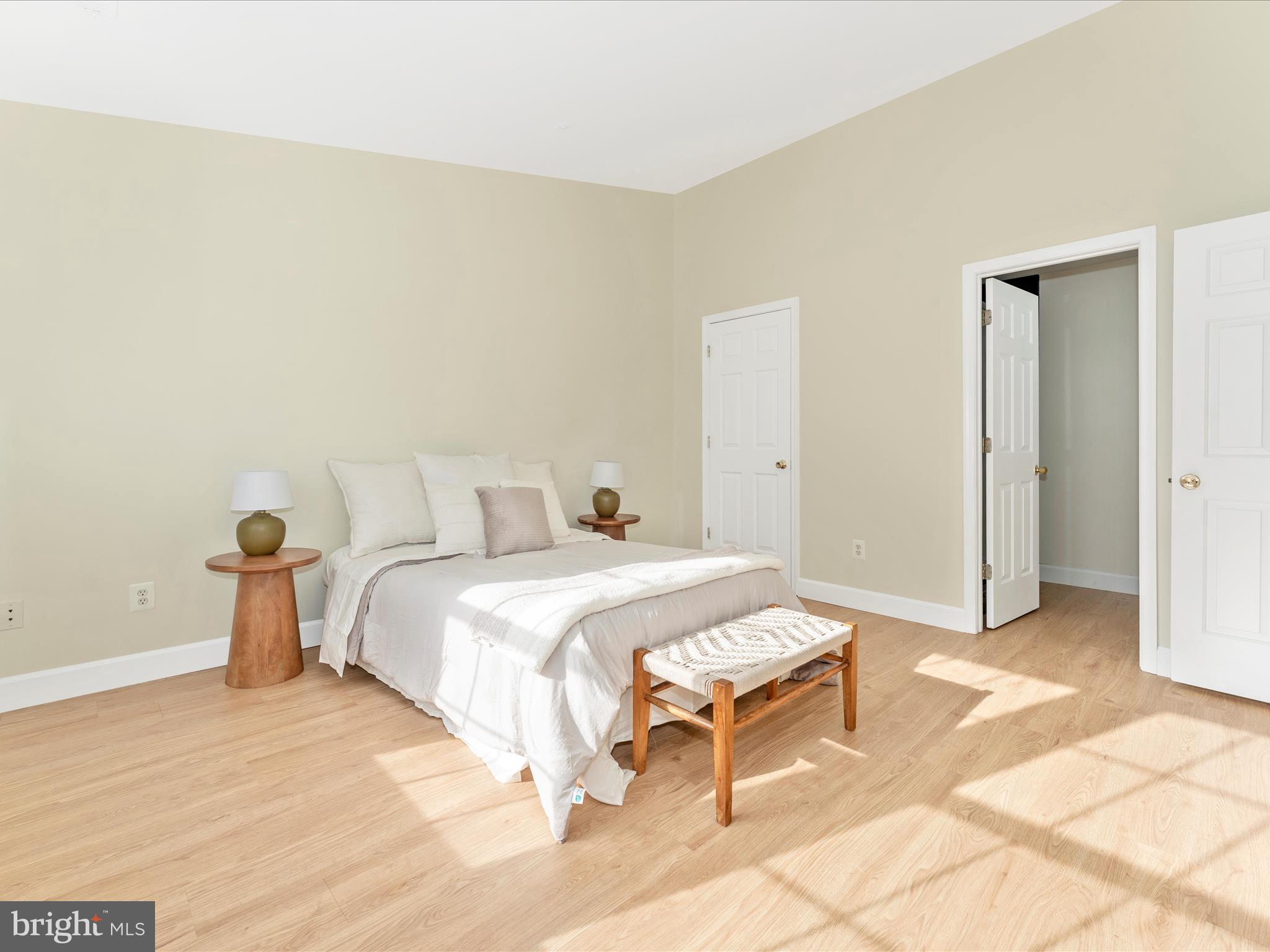 LAKETREE - Residential