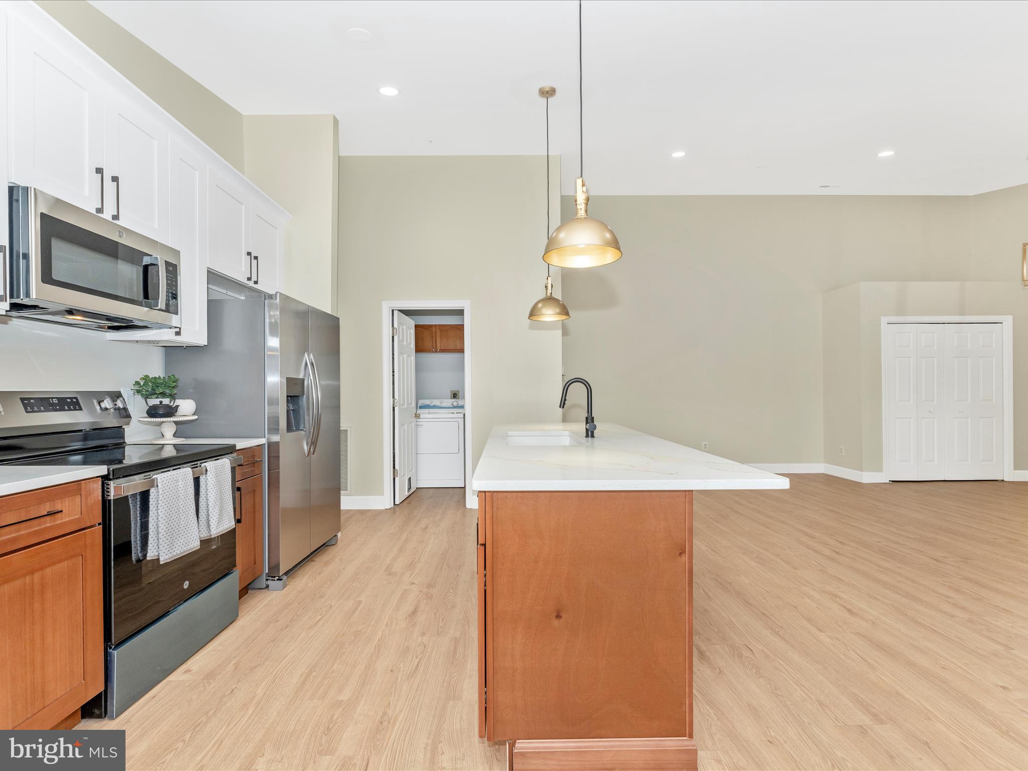 LAKETREE - Residential