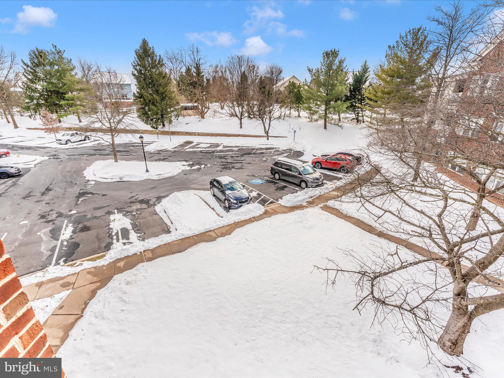 LAKETREE - Residential