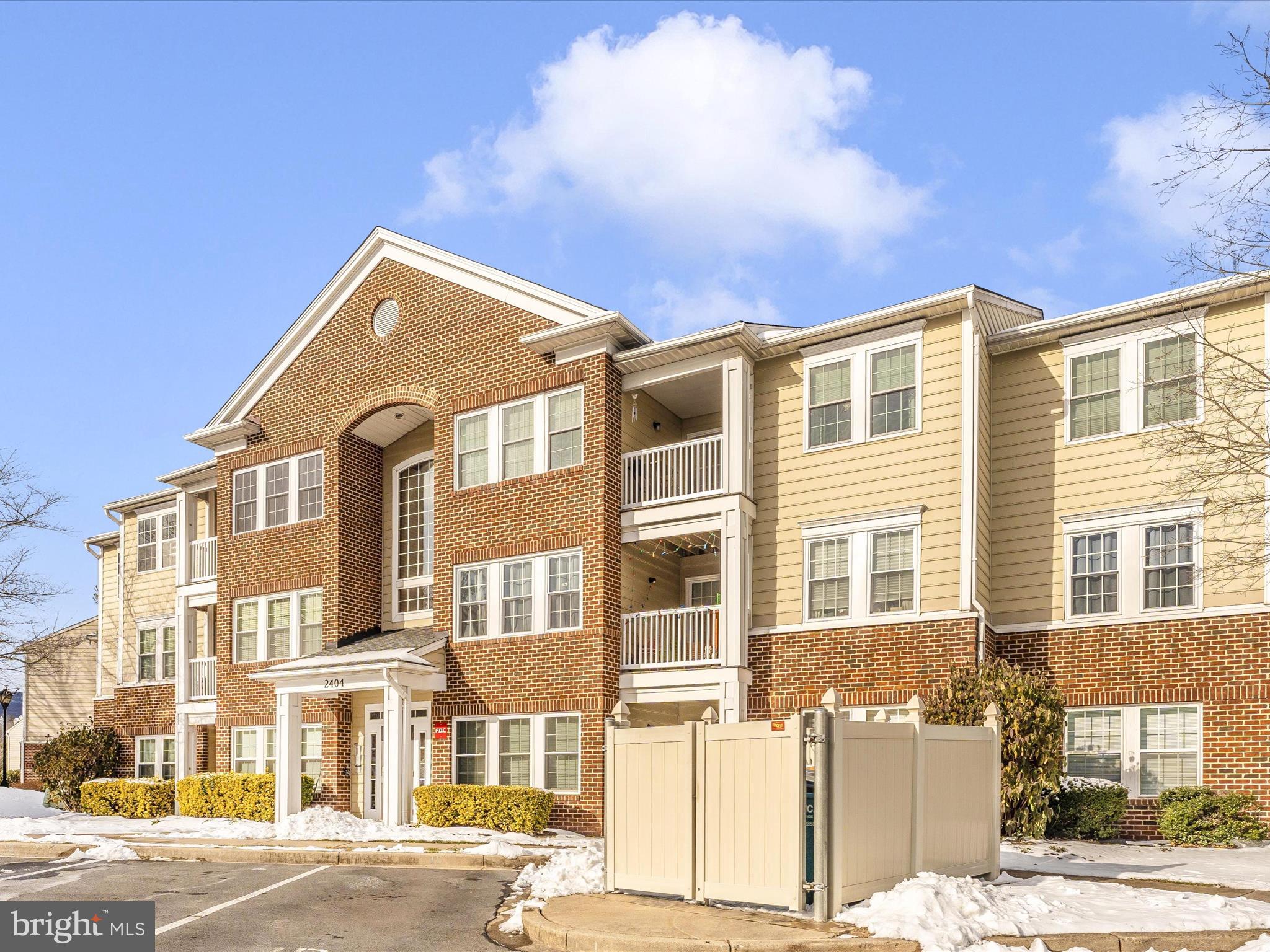 LAKETREE - Residential