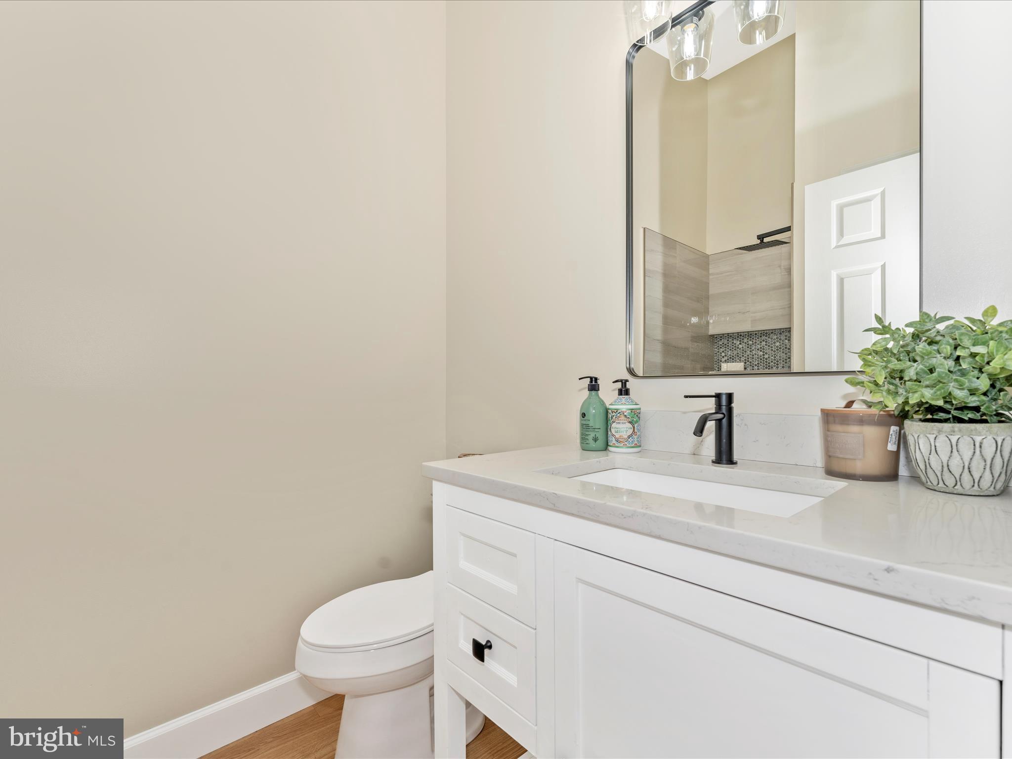 LAKETREE - Residential