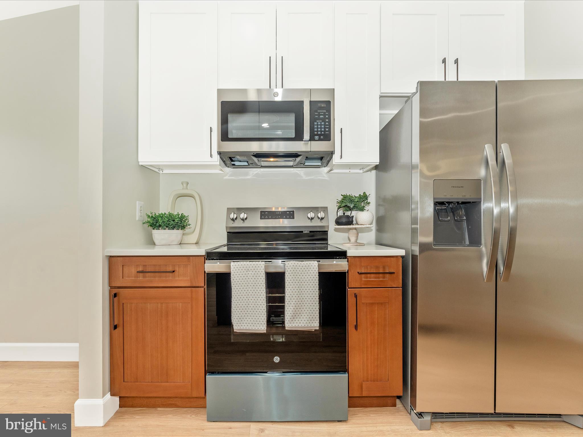 LAKETREE - Residential