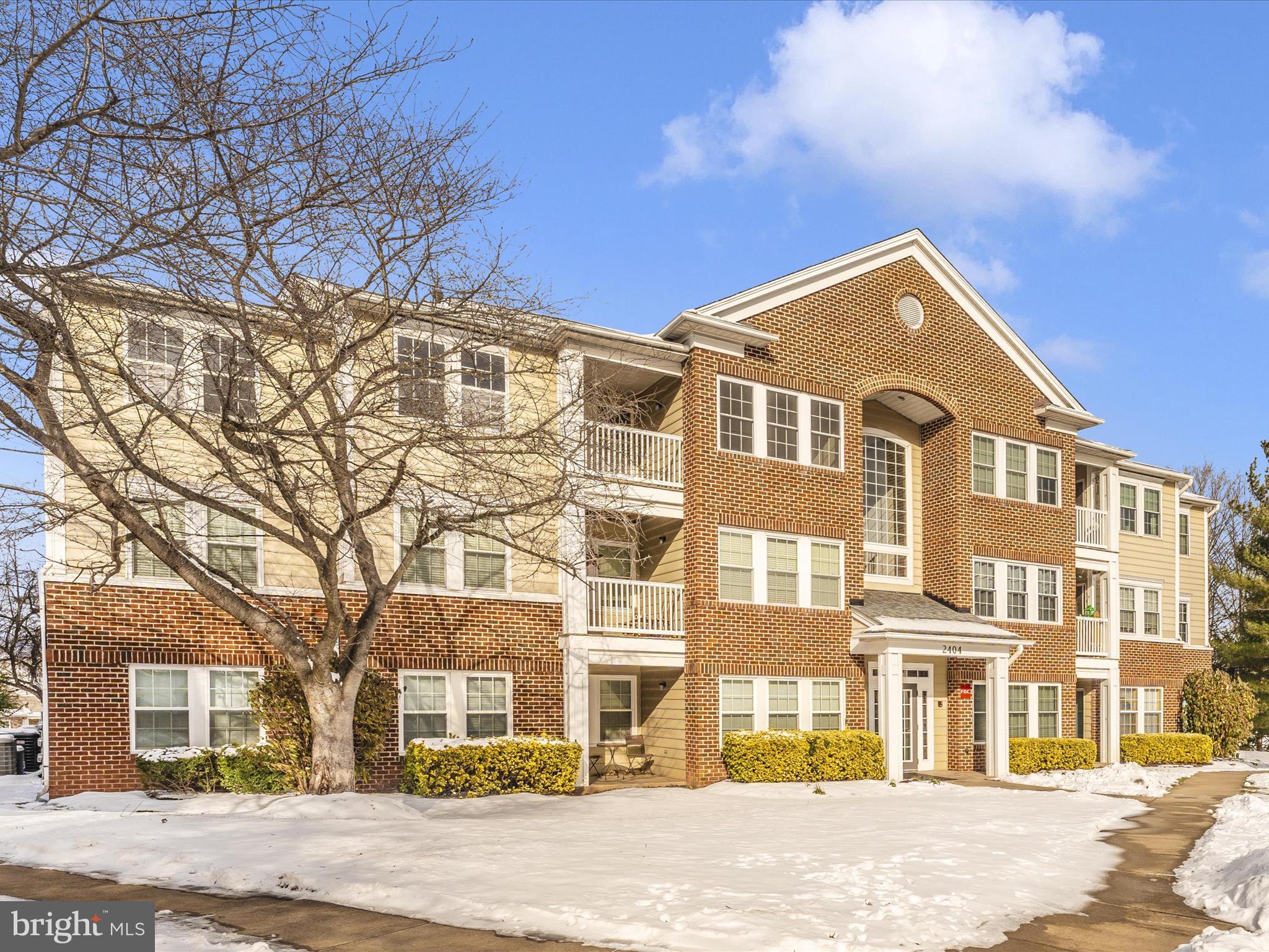 LAKETREE - Residential