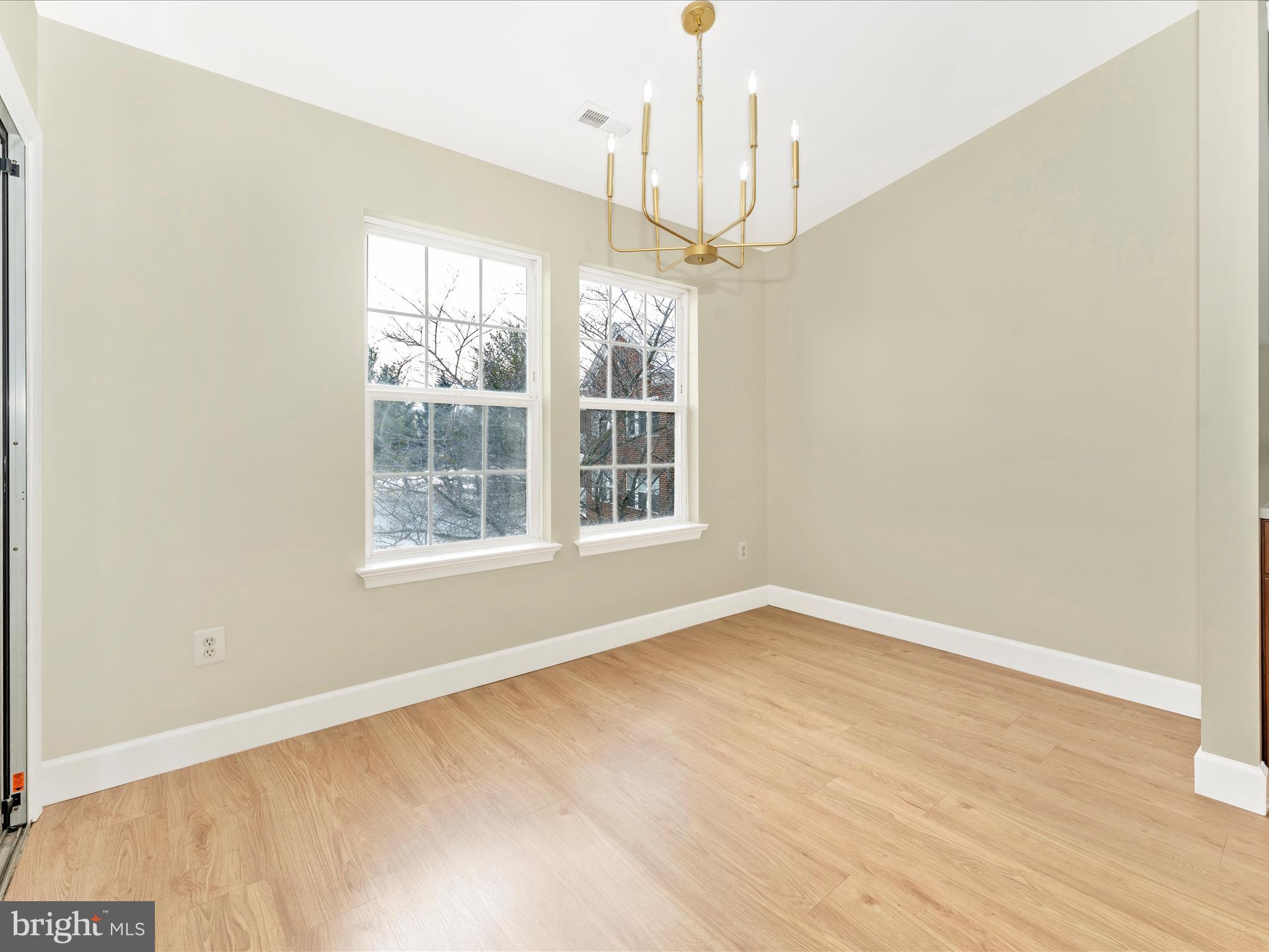 LAKETREE - Residential