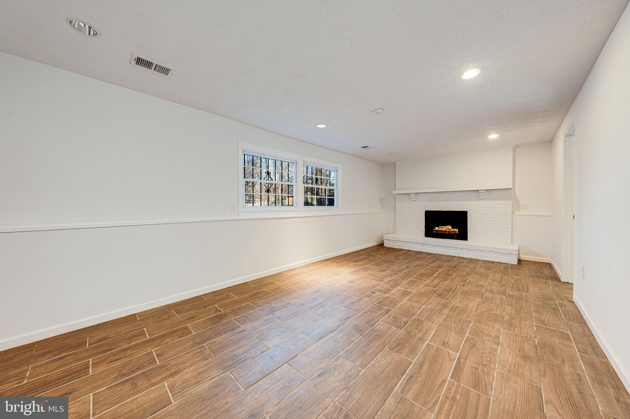 TANTALLON SOUTH - Residential Lease