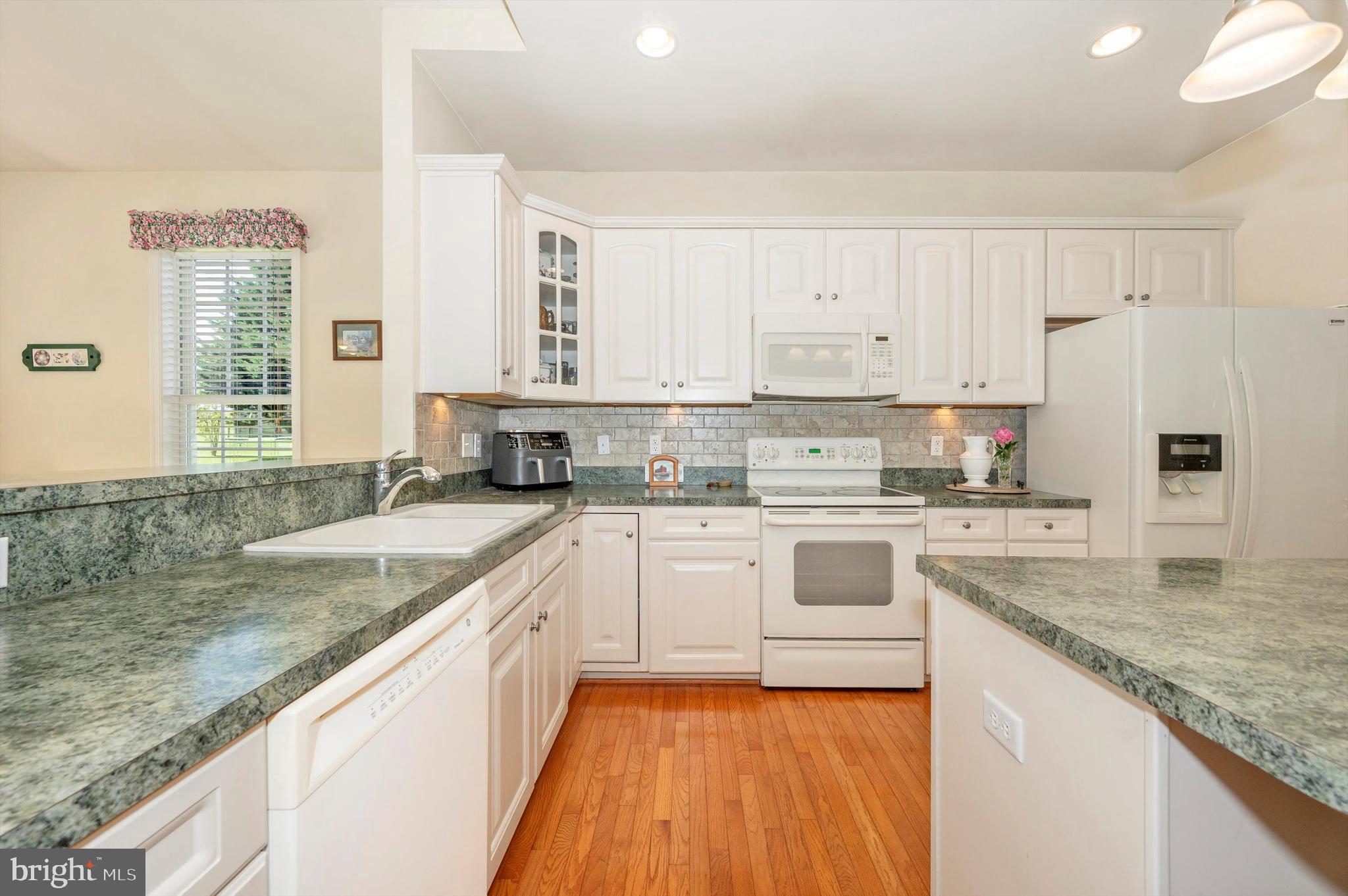 AMBERFIELD - Residential