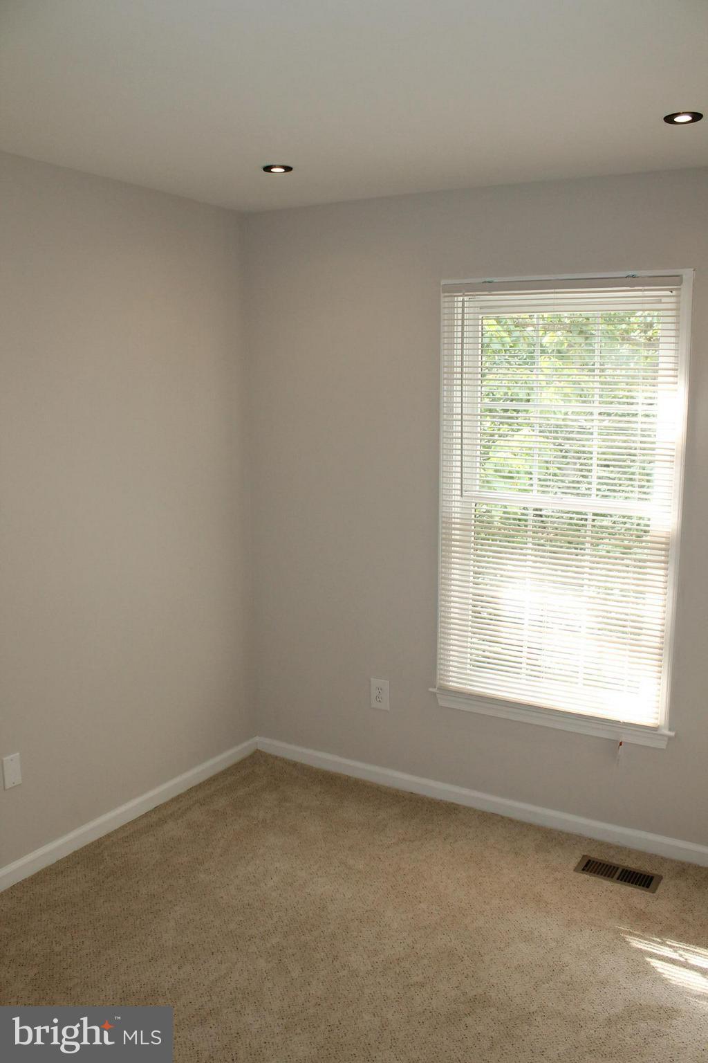 SILVER SPRING CNTRY CLUB - Residential