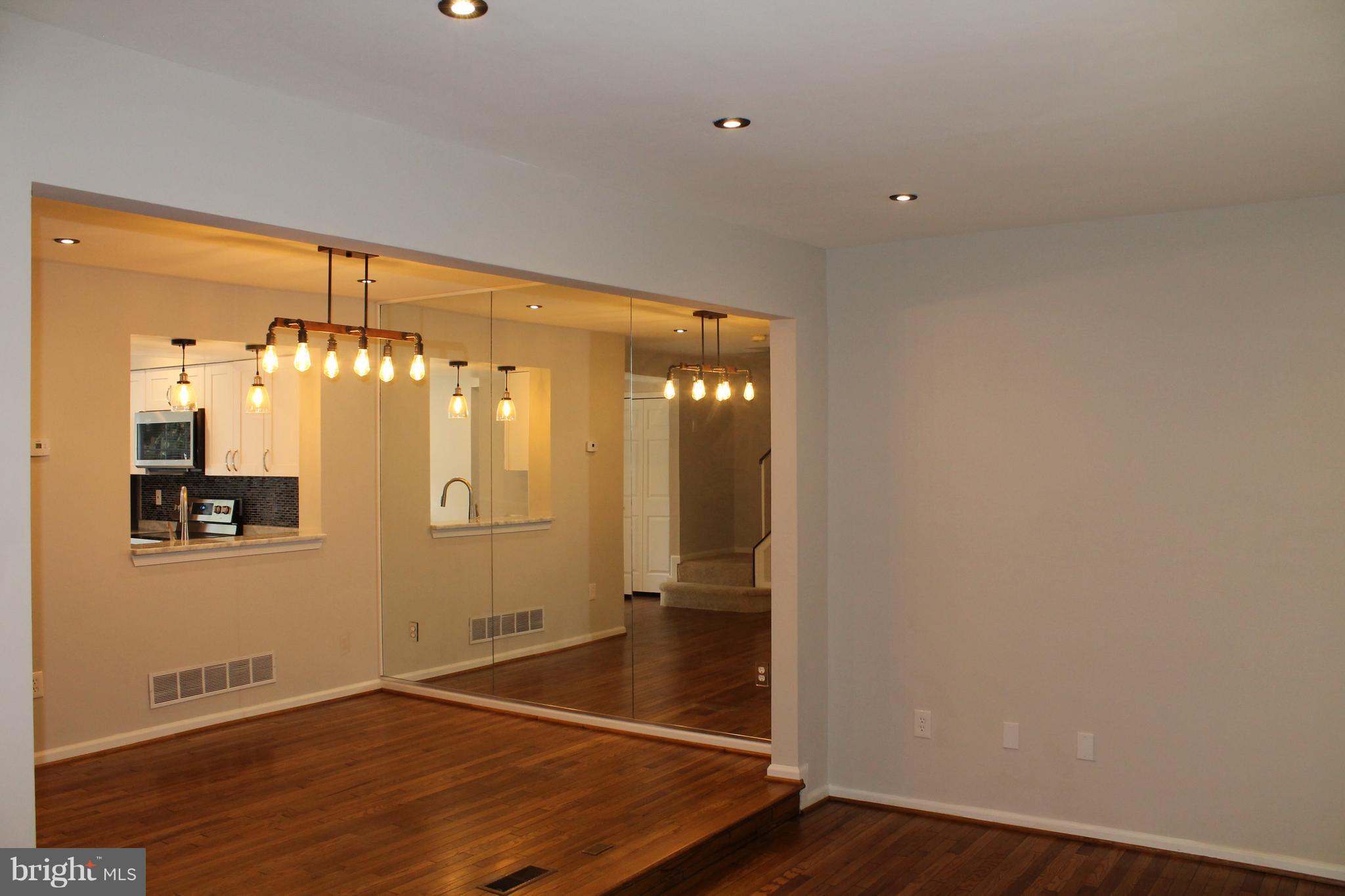 SILVER SPRING CNTRY CLUB - Residential