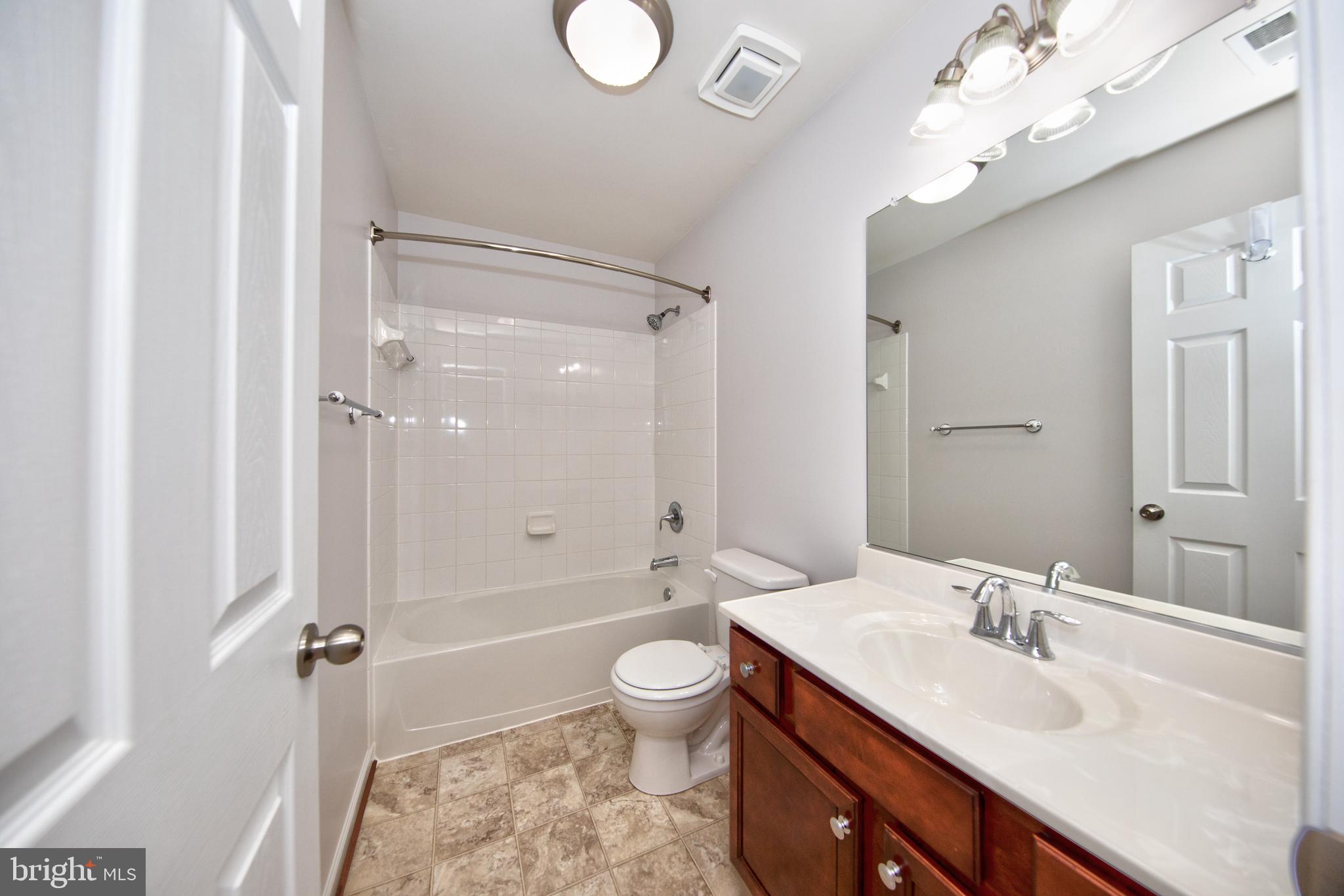 HOLLY WOODS - Residential