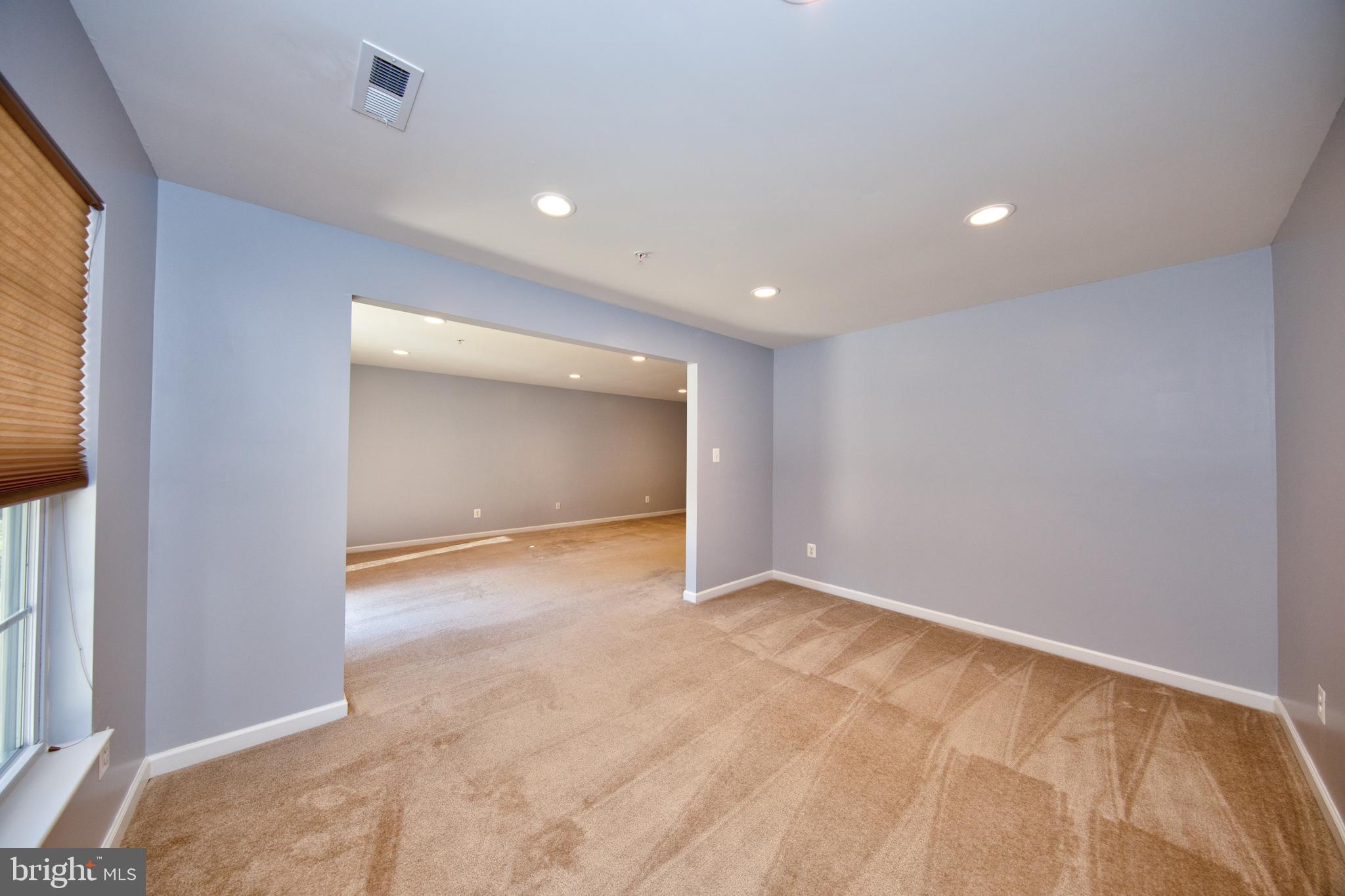 HOLLY WOODS - Residential