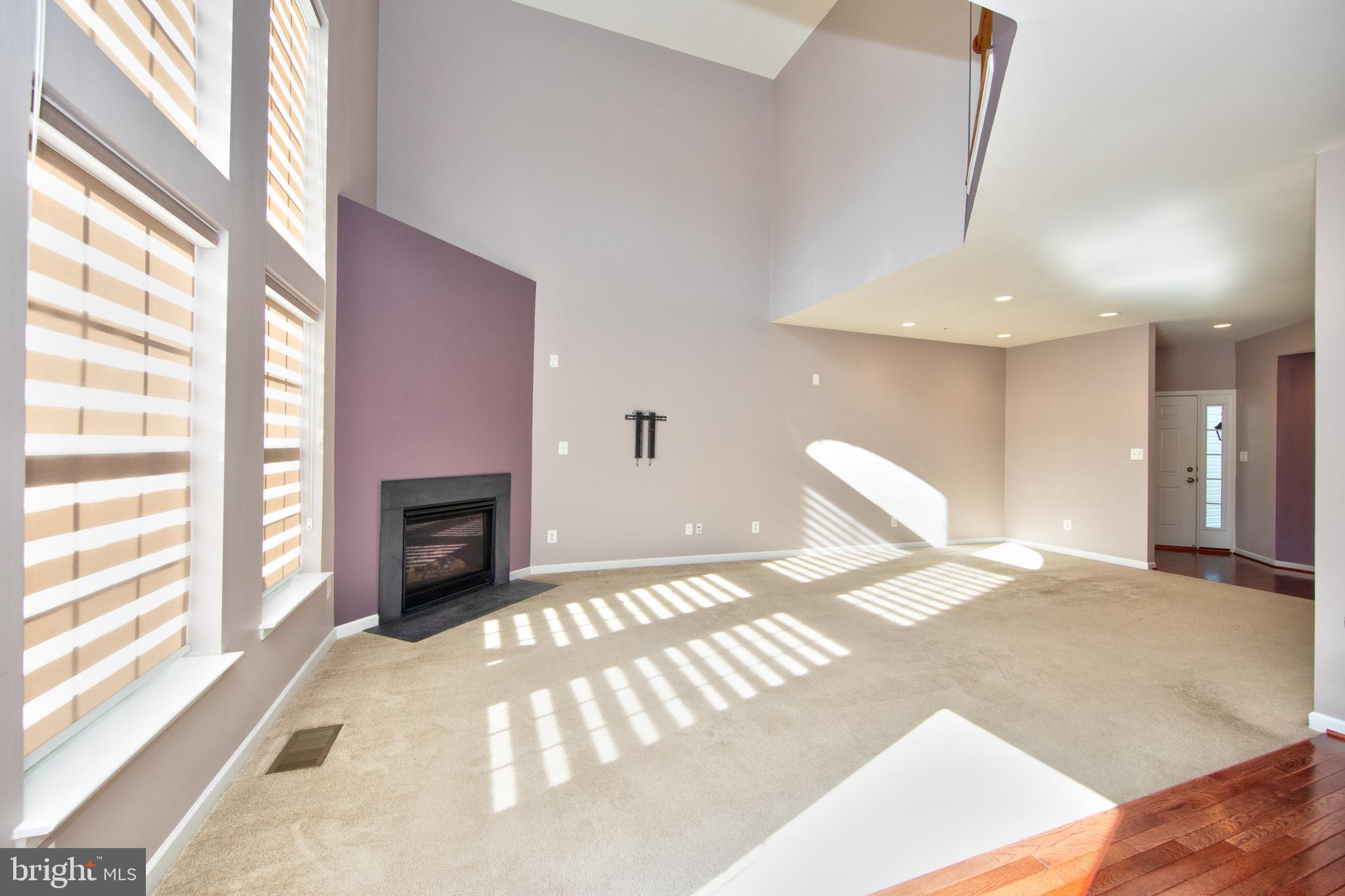 HOLLY WOODS - Residential