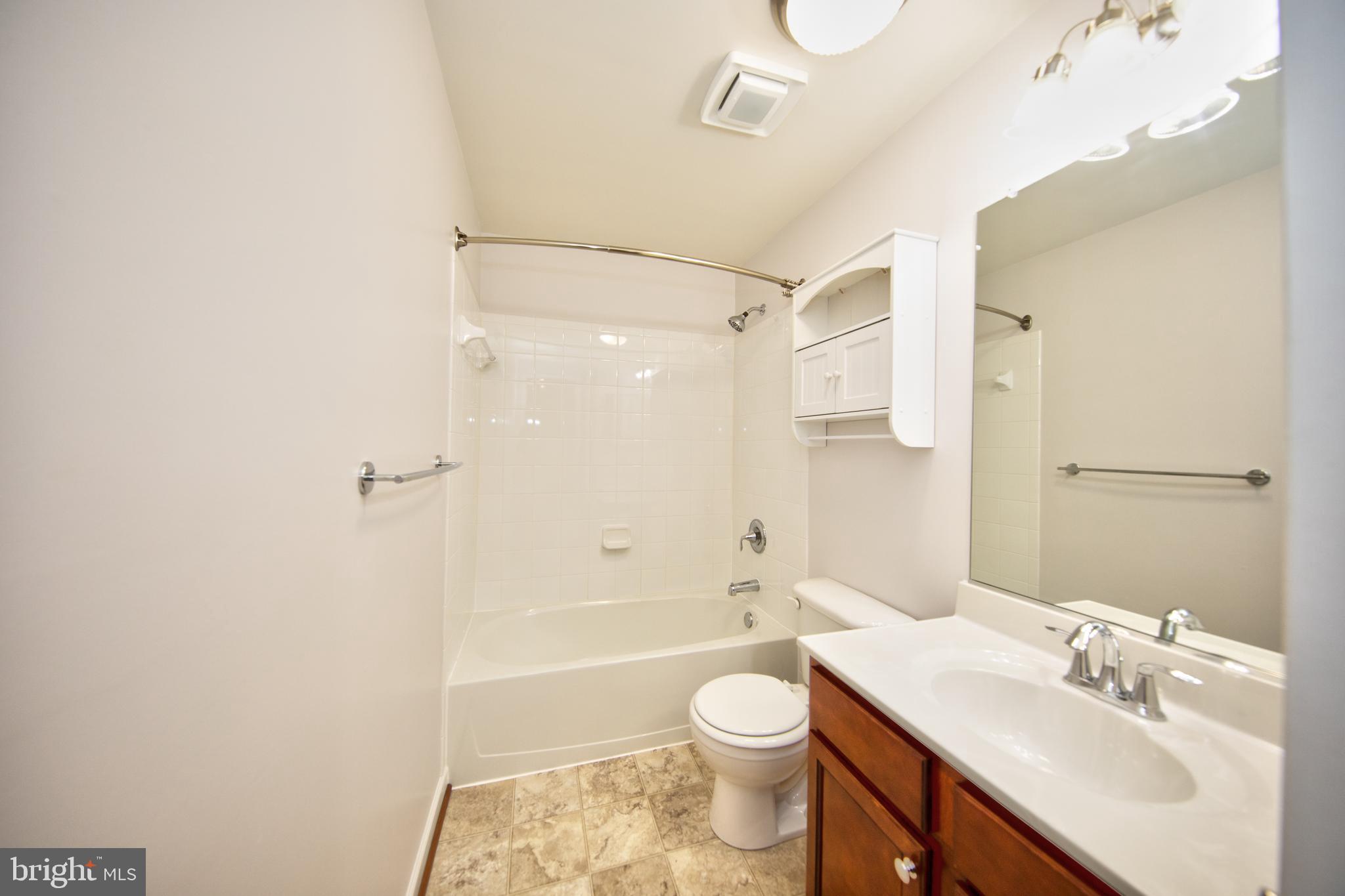 HOLLY WOODS - Residential