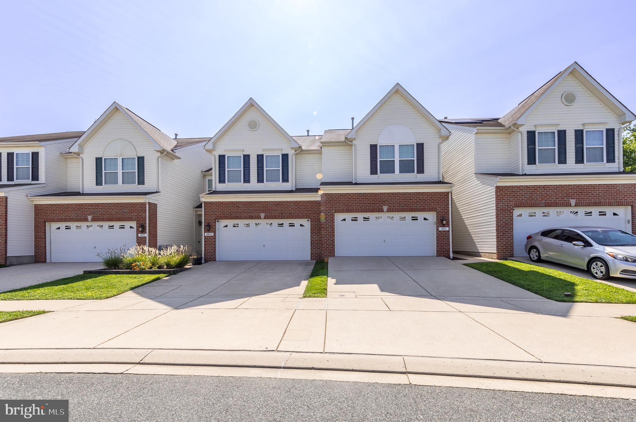 HOLLY WOODS - Residential