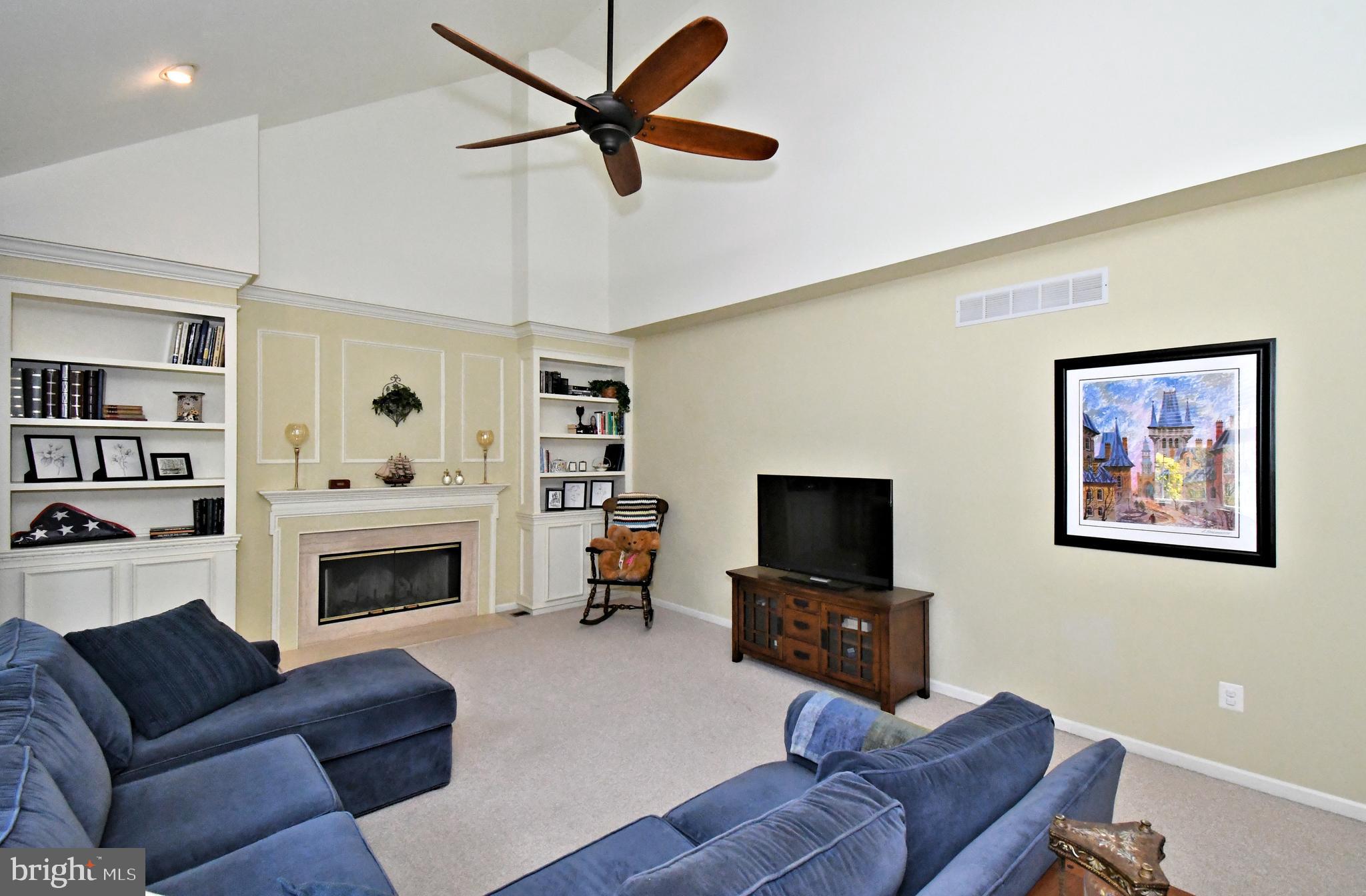 NORTHAMPTON CROSSG - Residential