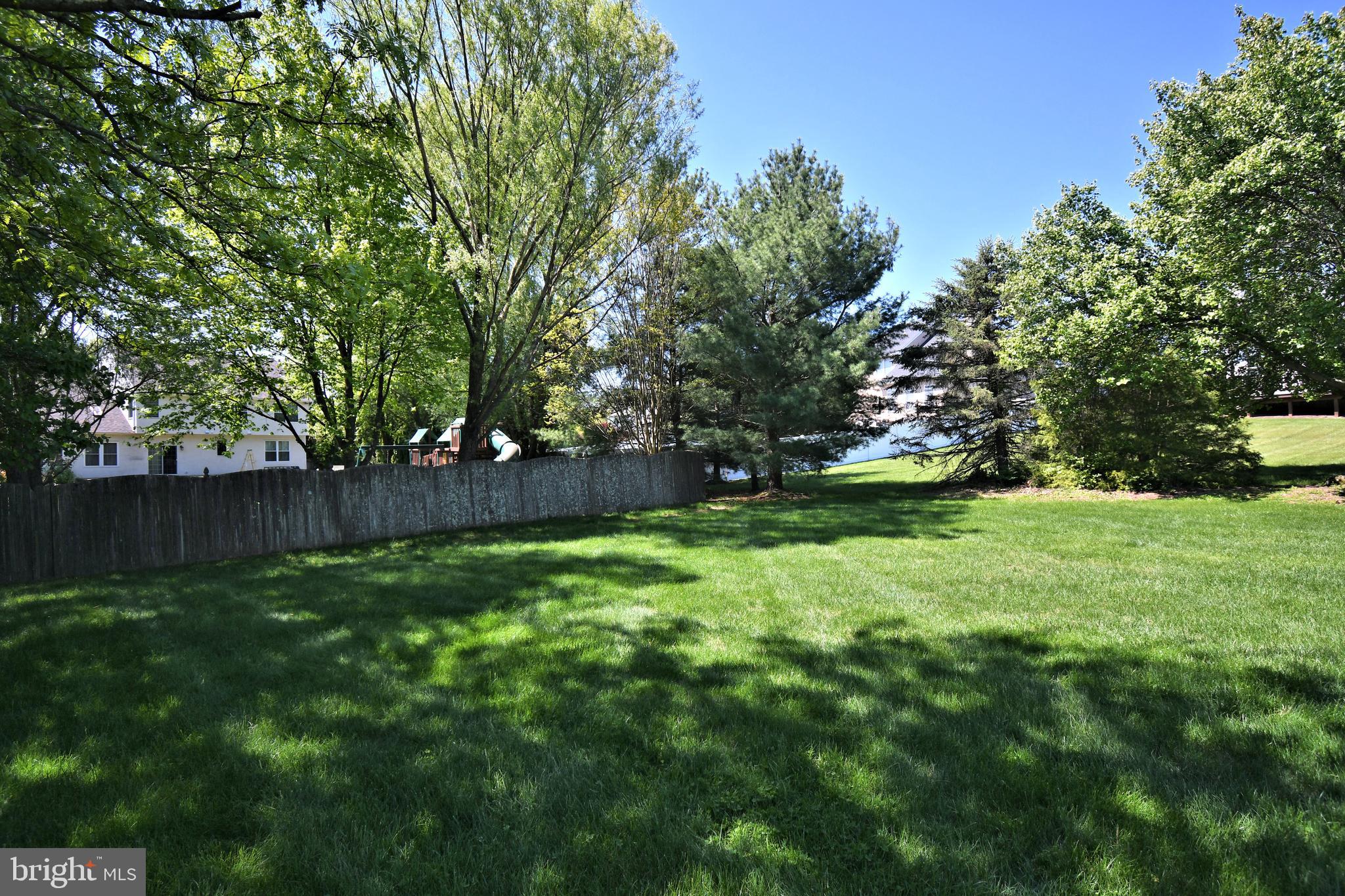 NORTHAMPTON CROSSG - Residential