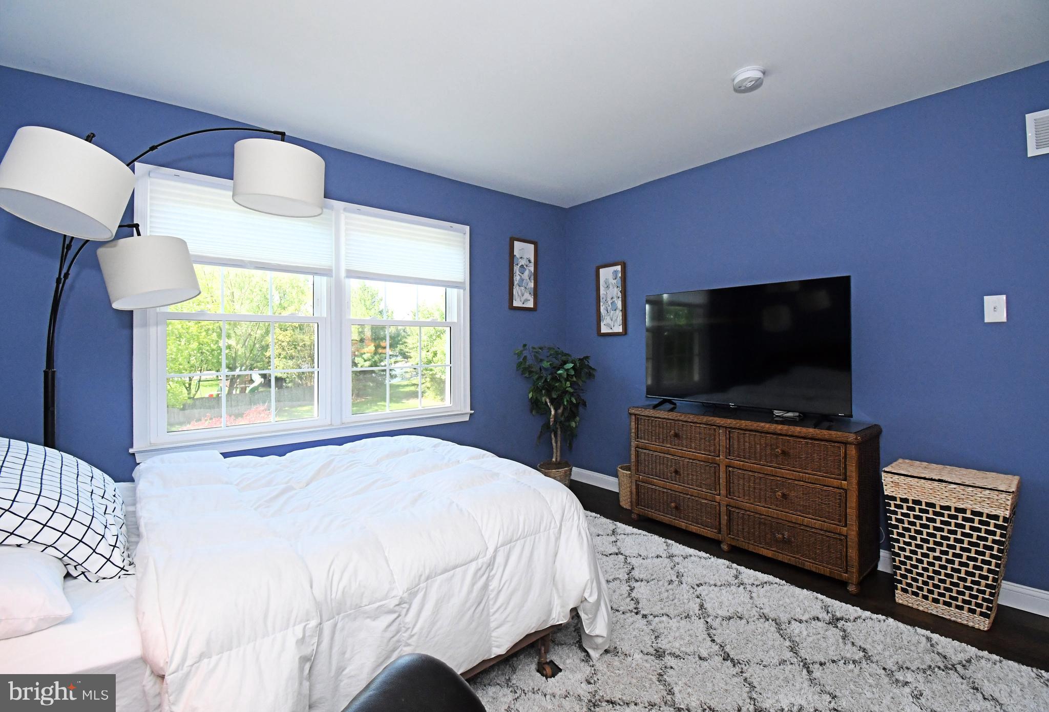 NORTHAMPTON CROSSG - Residential