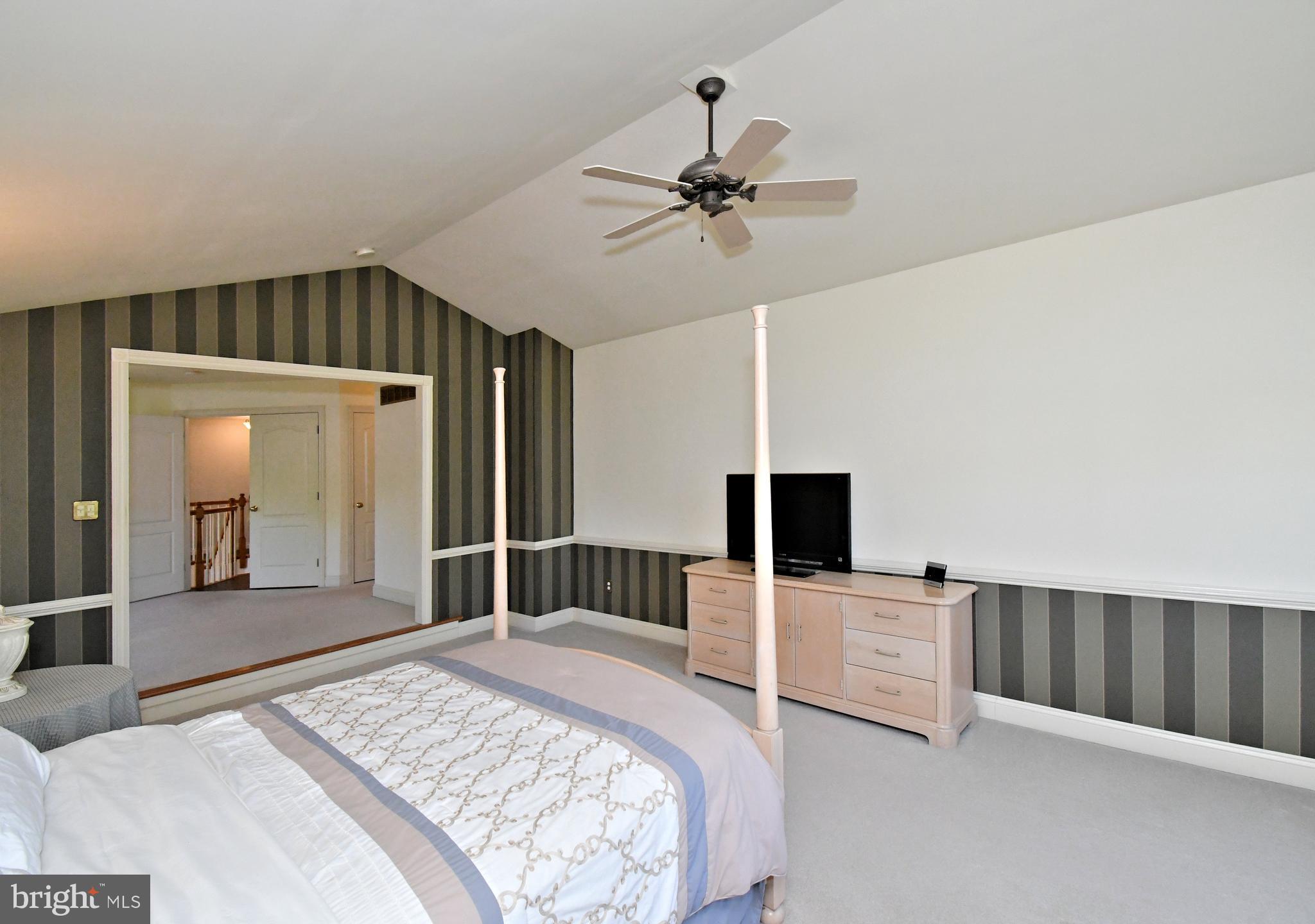 NORTHAMPTON CROSSG - Residential