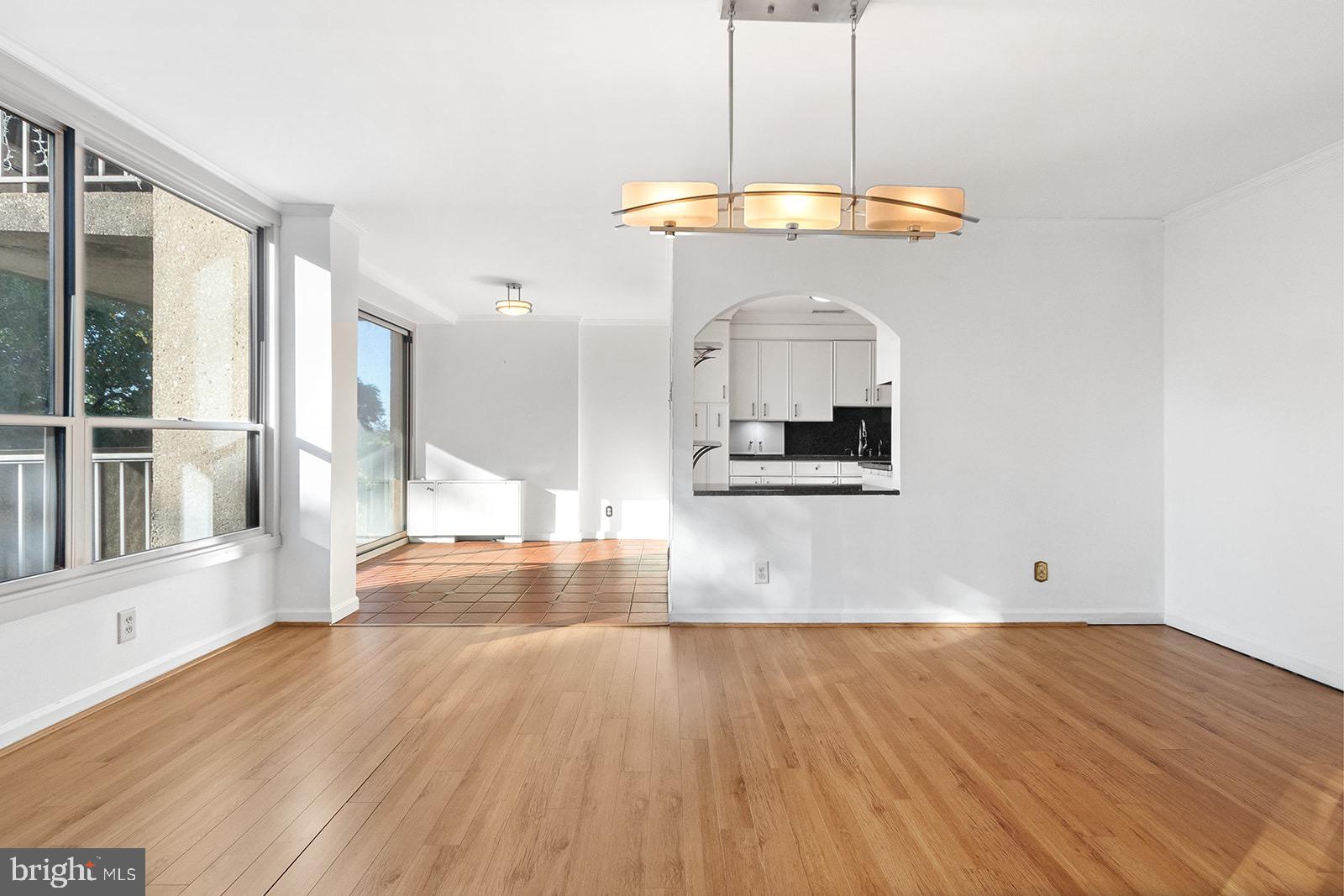 1001 CITY AVENUE EE-1024