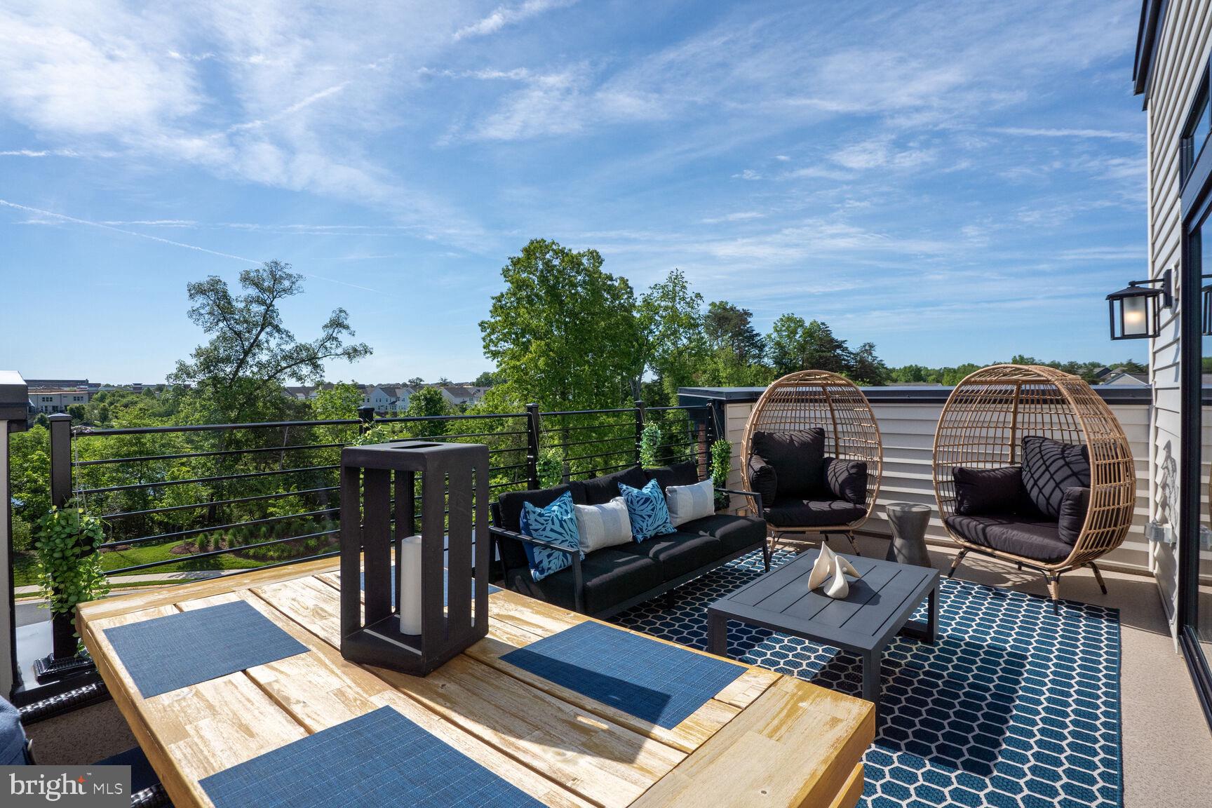 DOWNTOWN BRAMBLETON - Residential