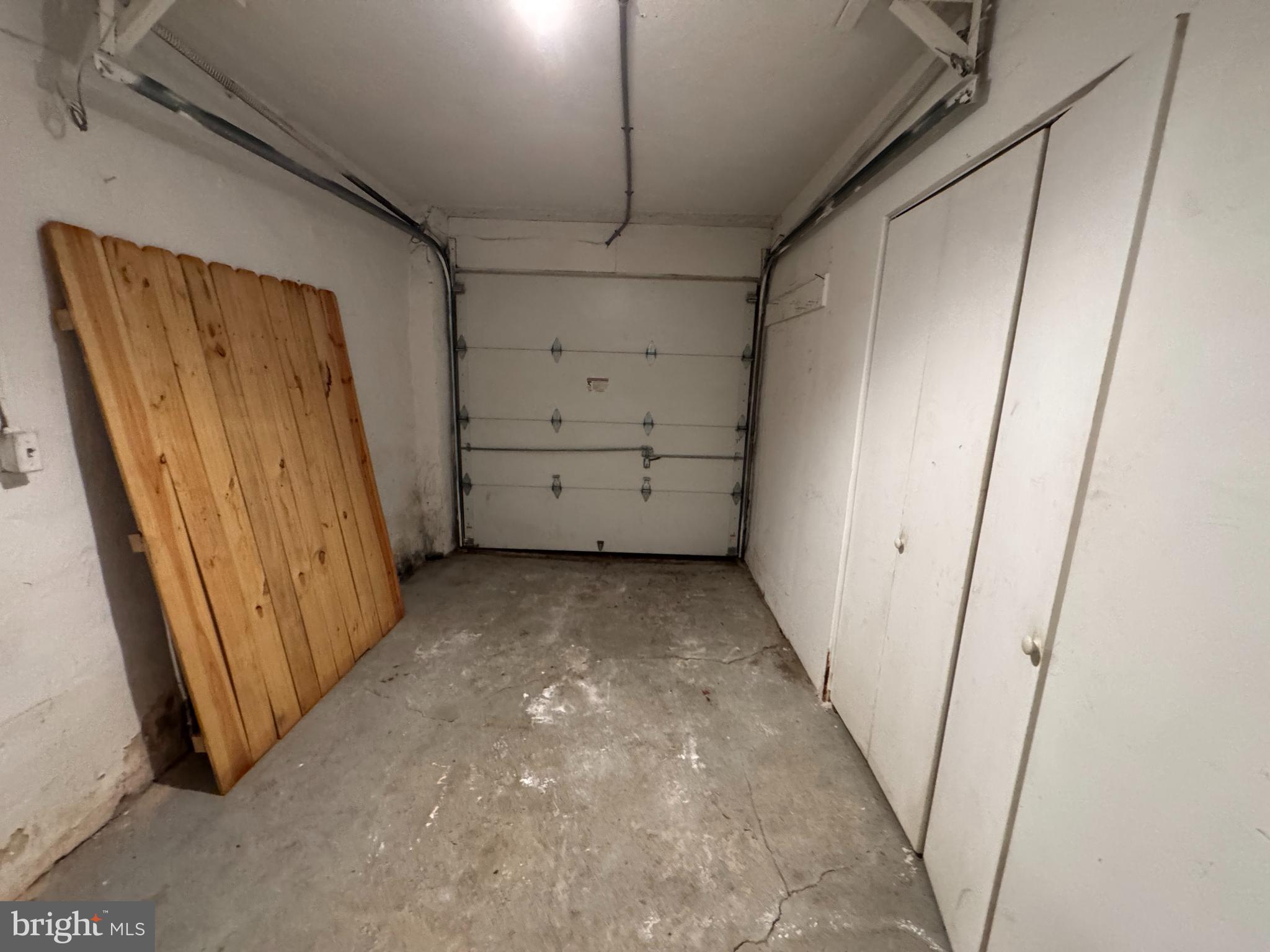 SOUTH WAYNE - Residential Lease