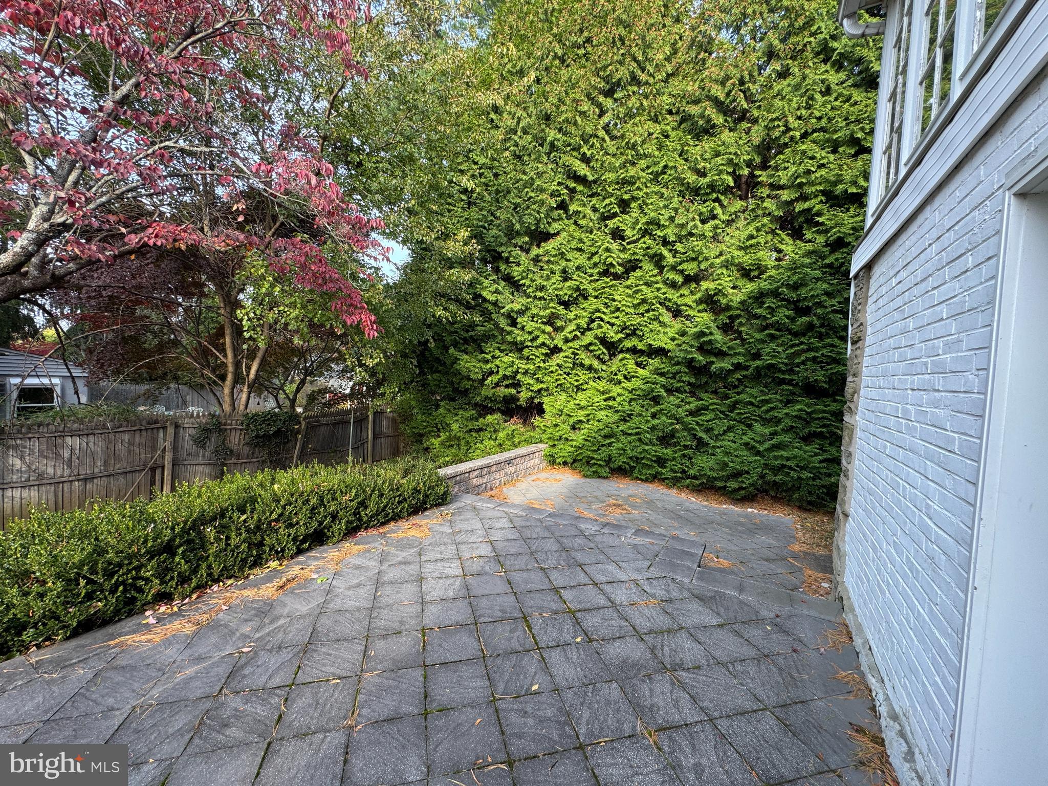 SOUTH WAYNE - Residential Lease