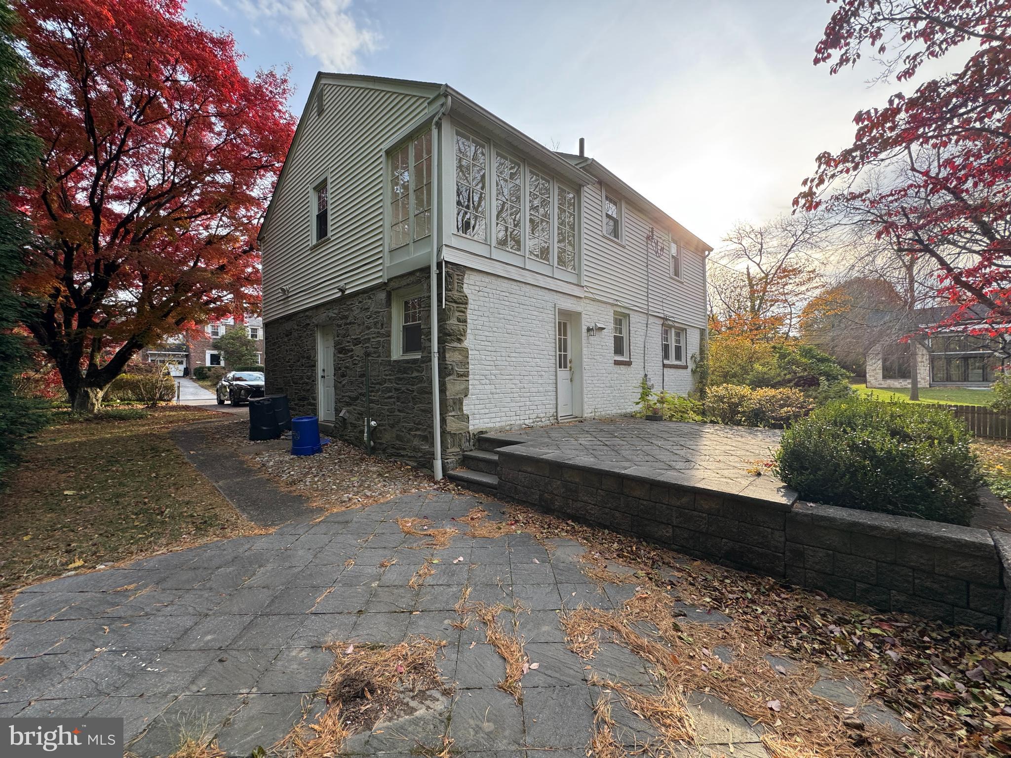 SOUTH WAYNE - Residential Lease