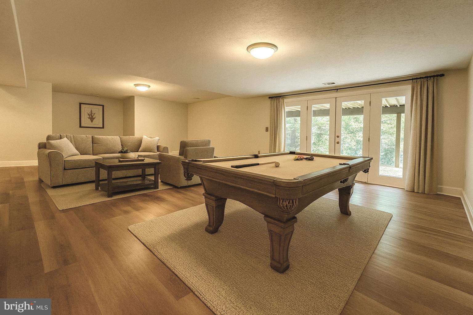 FALCONHURST - Residential