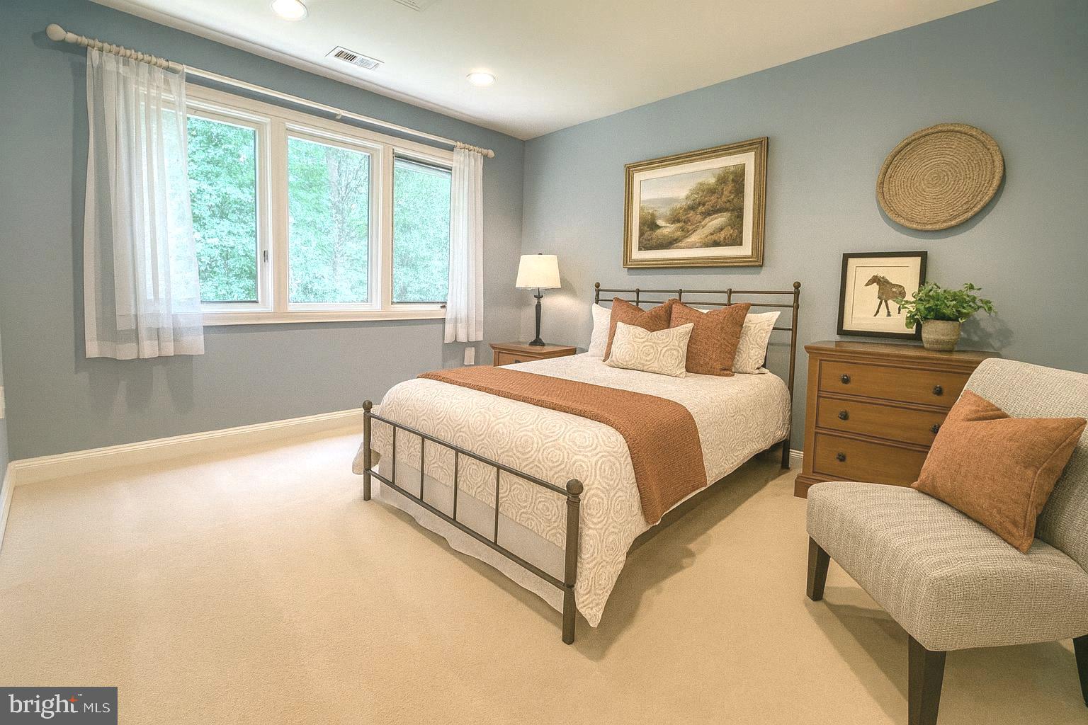 FALCONHURST - Residential