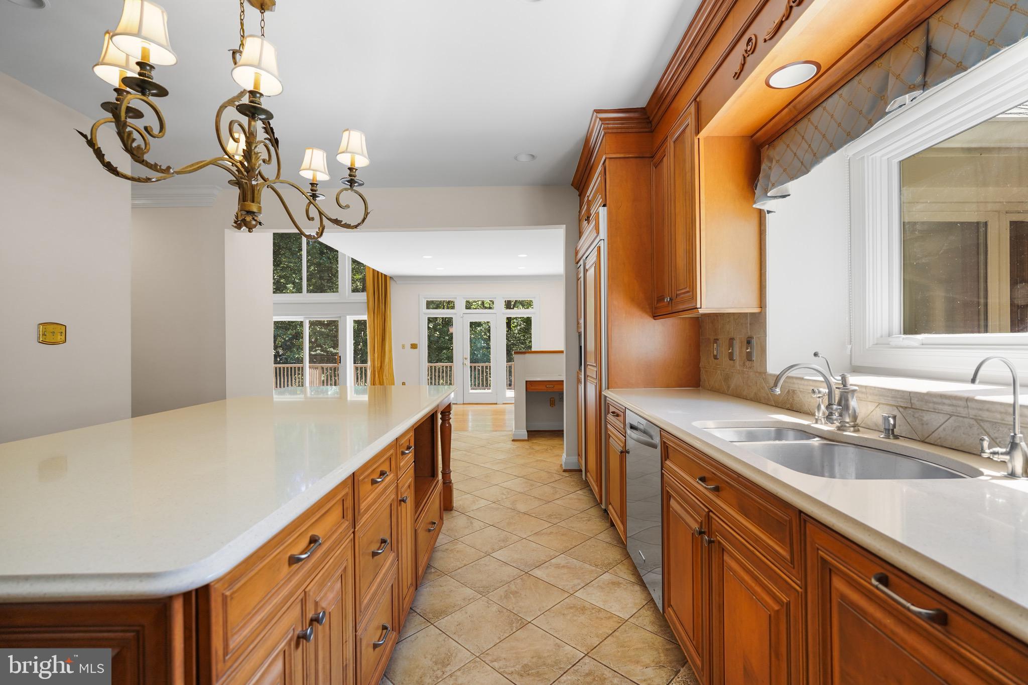 FALCONHURST - Residential