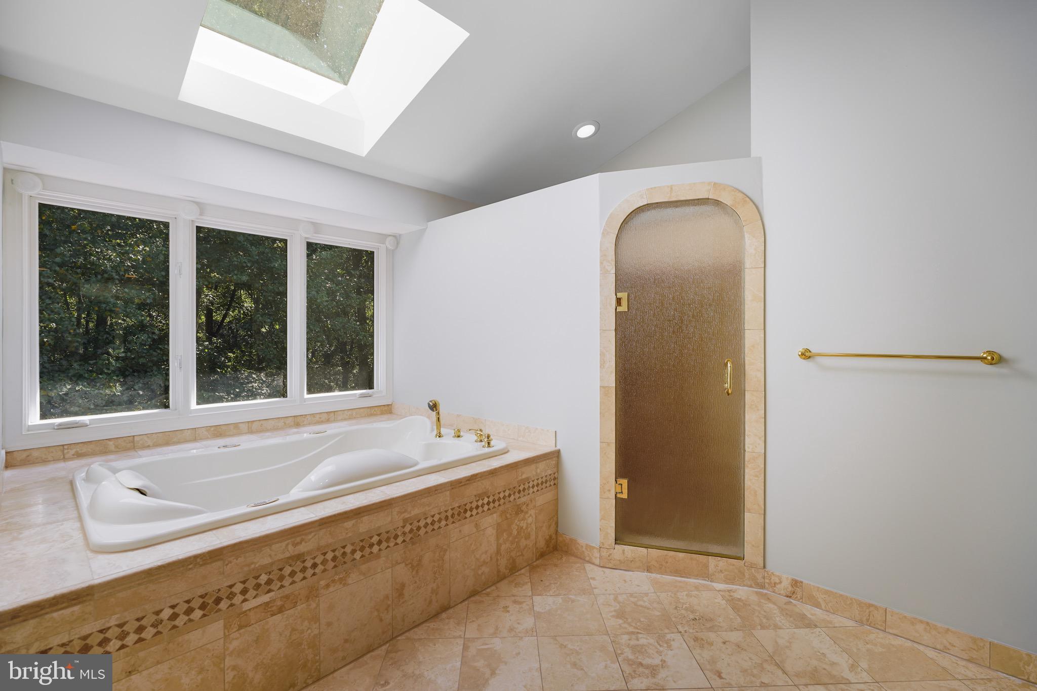 FALCONHURST - Residential