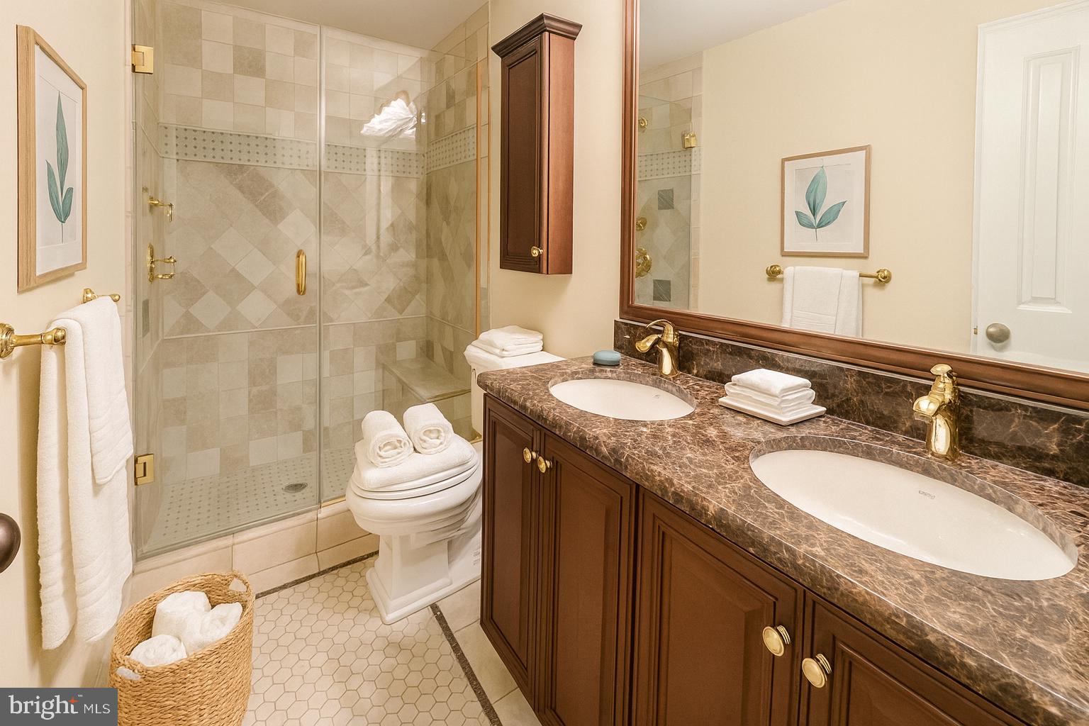 FALCONHURST - Residential