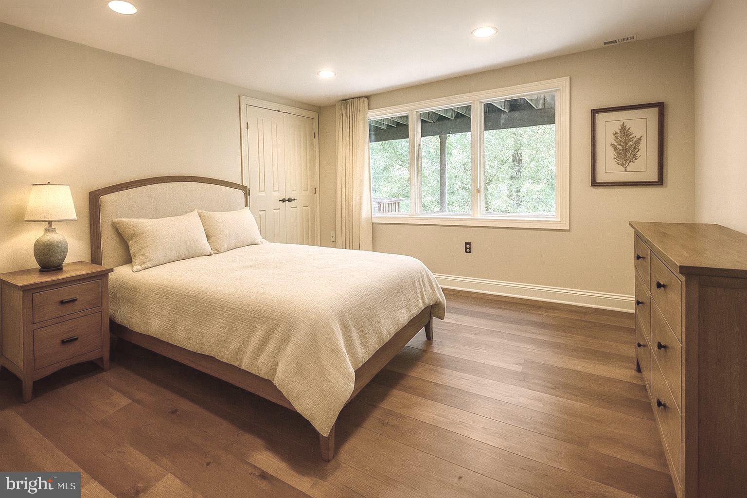 FALCONHURST - Residential